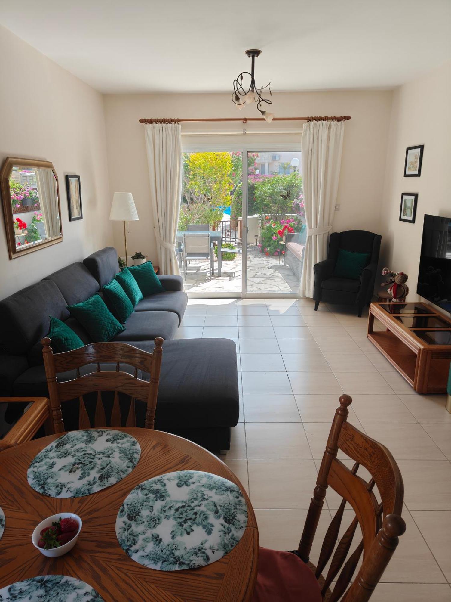 Vakantiehuis House In Eva Gardens With Pool&garden Peyia