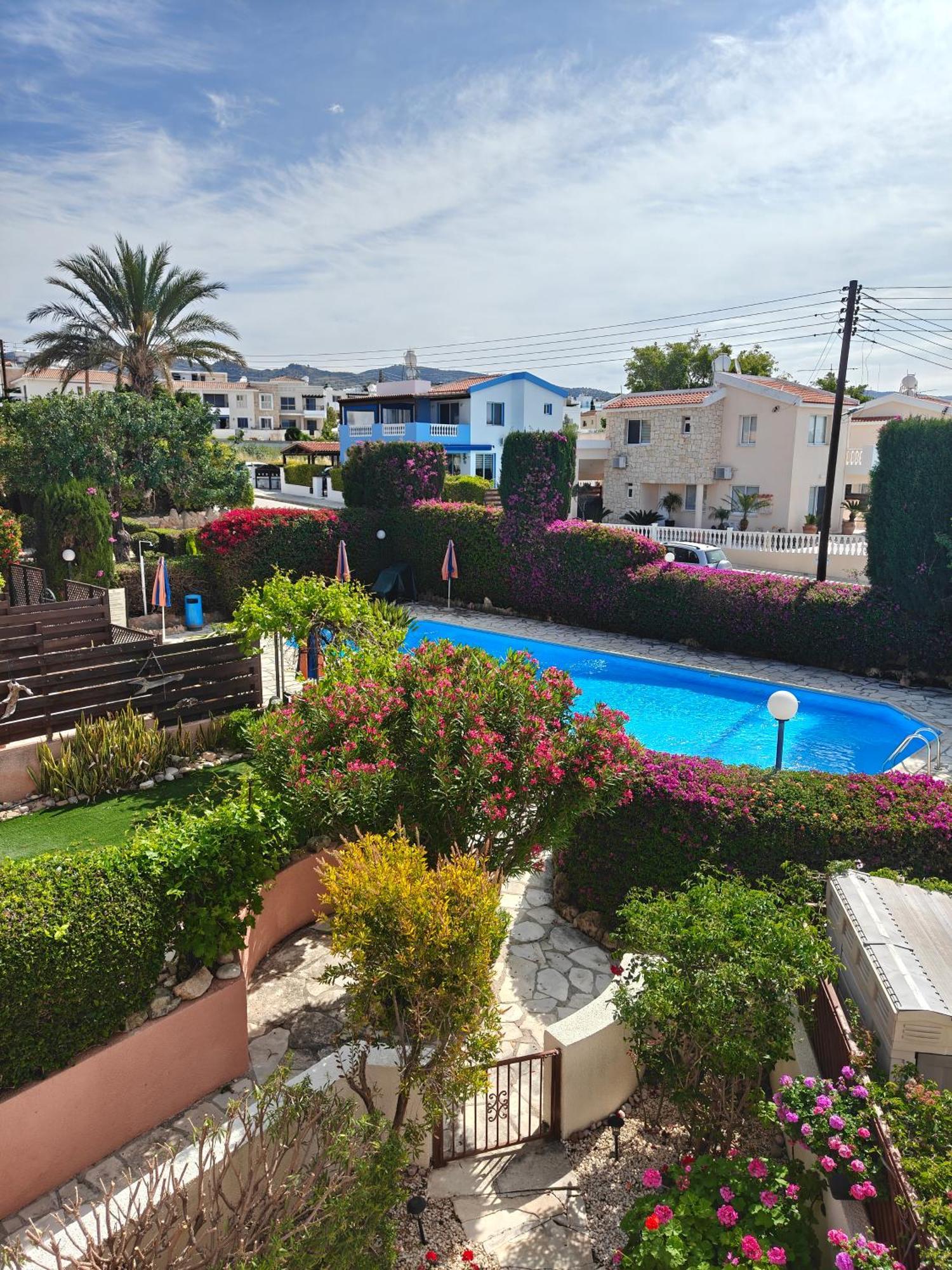 Vakantiehuis House In Eva Gardens With Pool&garden Peyia