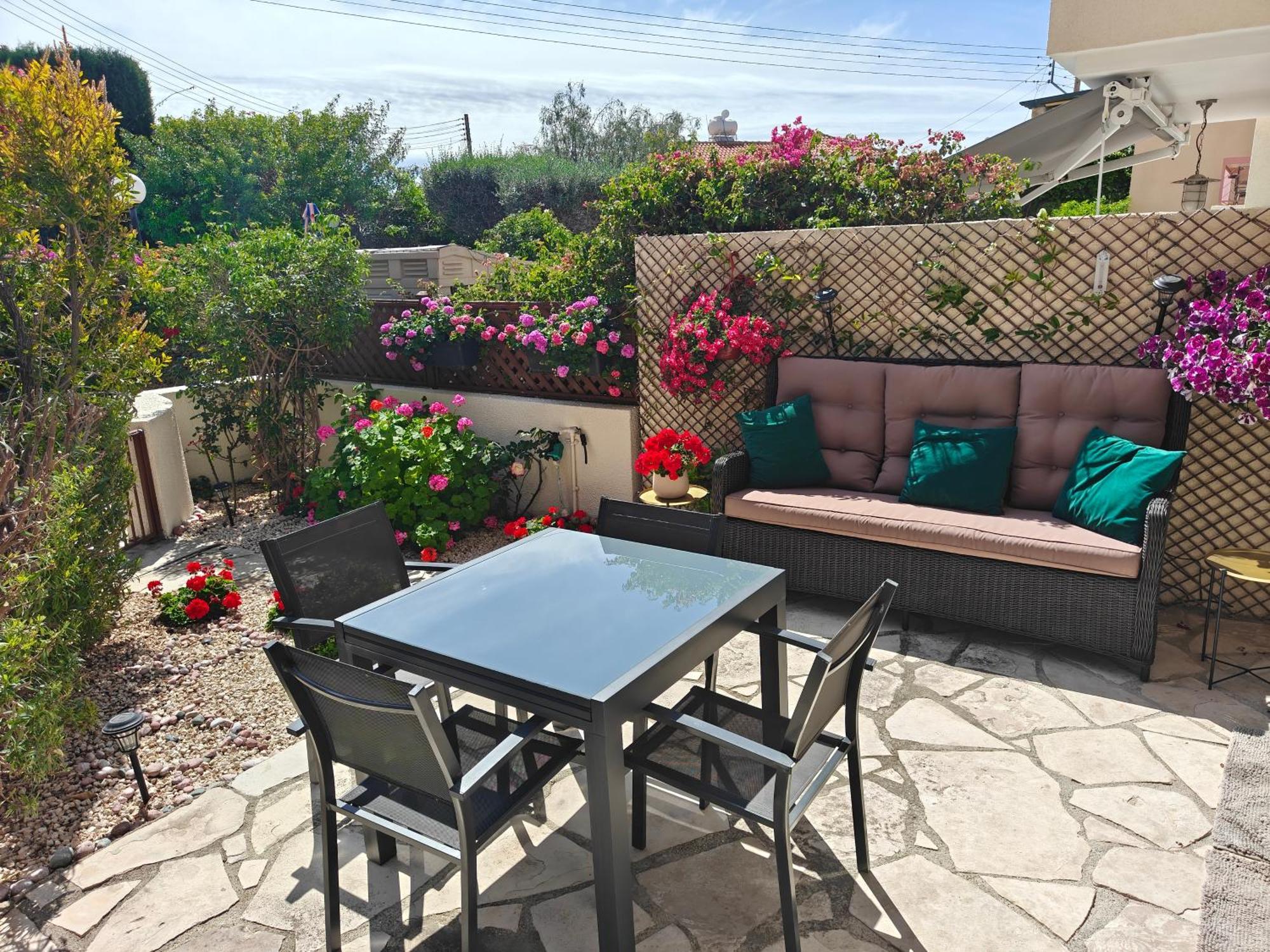 House In Eva Gardens With Pool&garden *