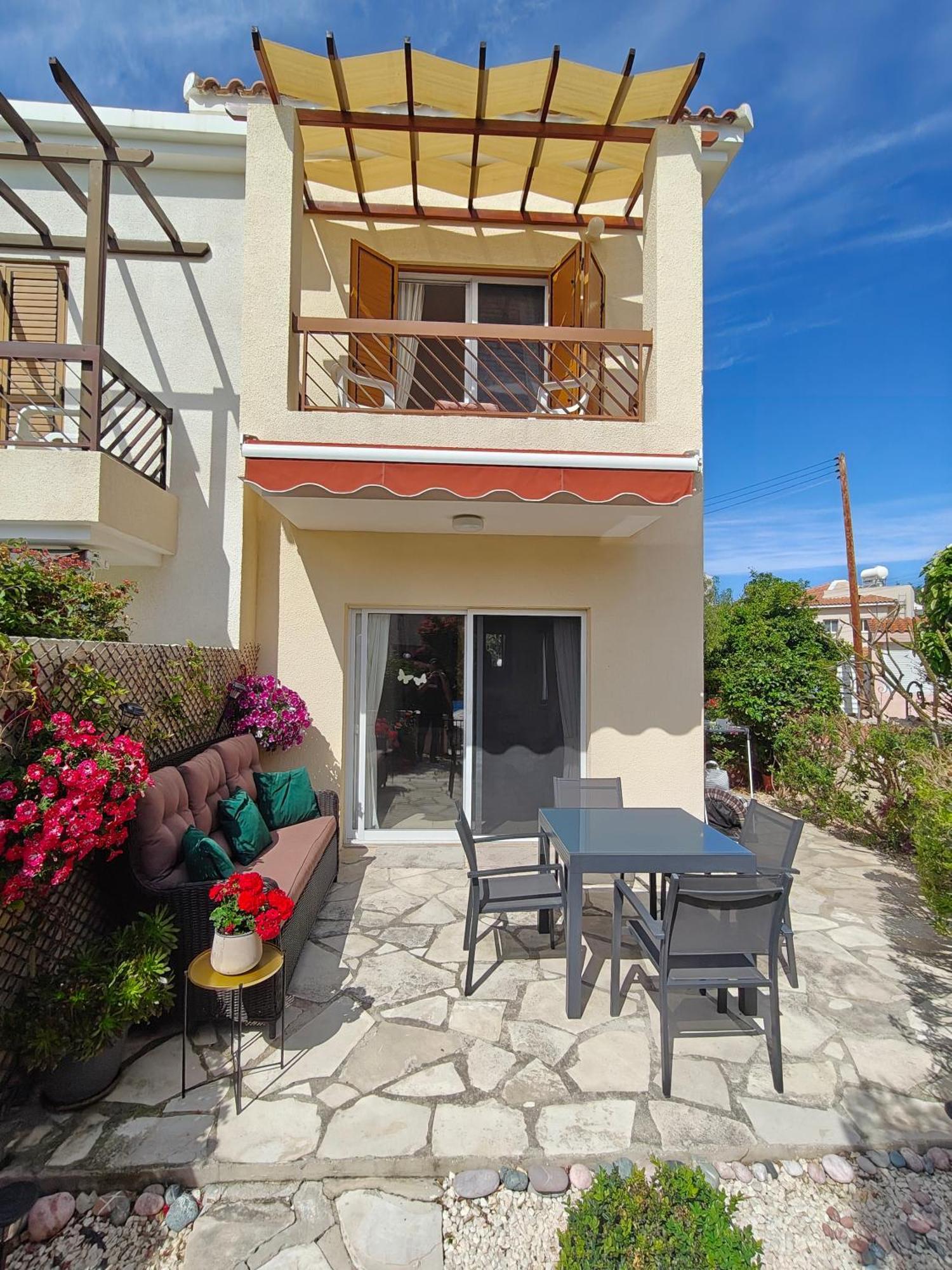 Vakantiehuis House In Eva Gardens With Pool&garden Peyia