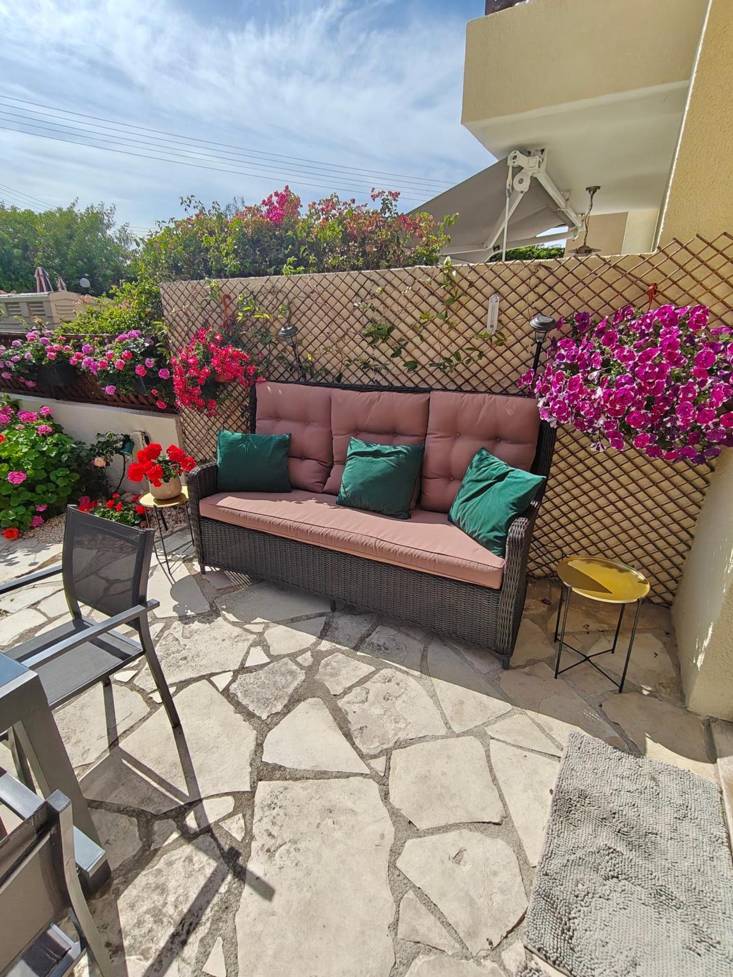 House In Eva Gardens With Pool&garden Vakantiehuis Peyia