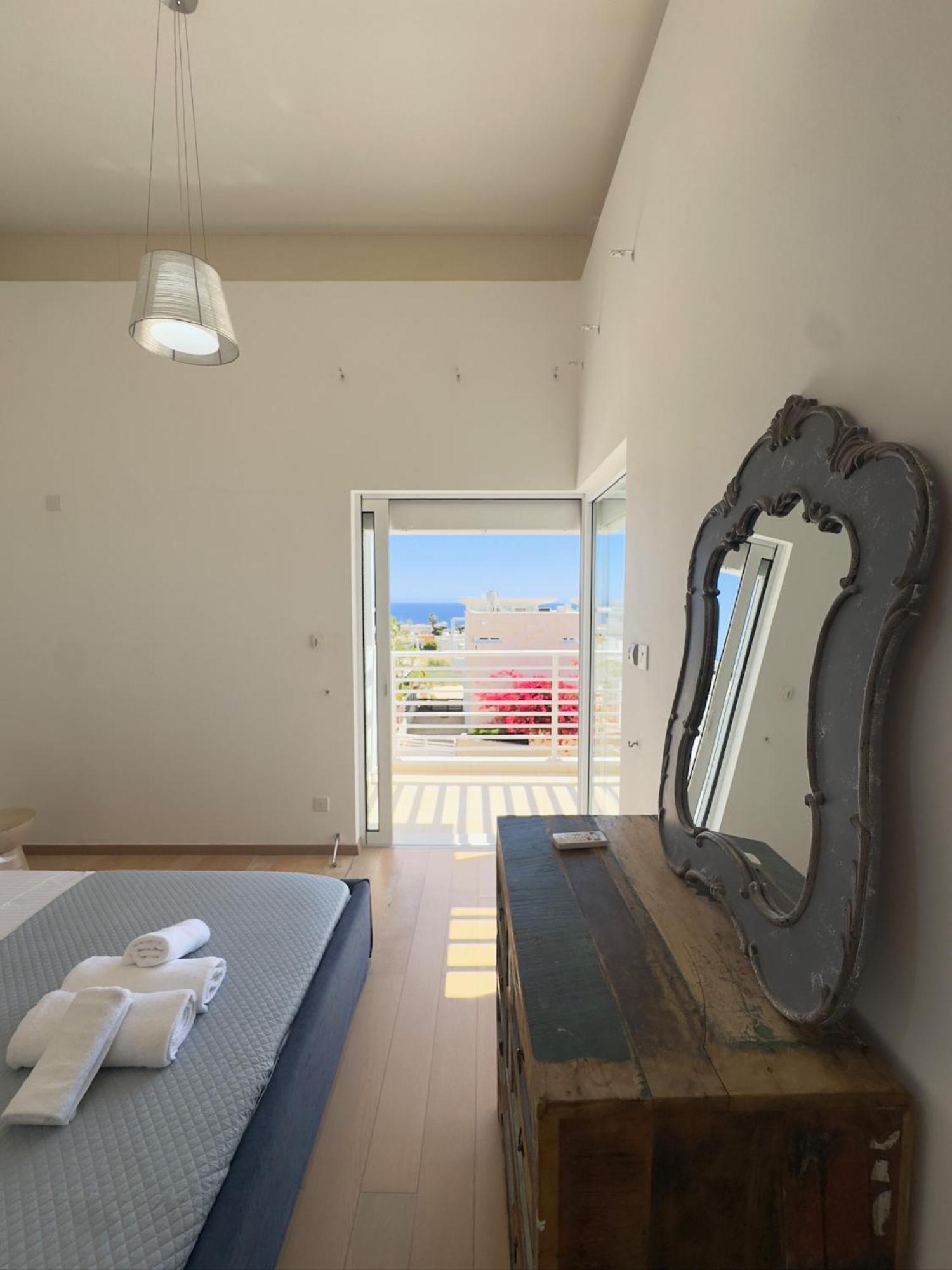 Wealthystays Niceday Hill Villa