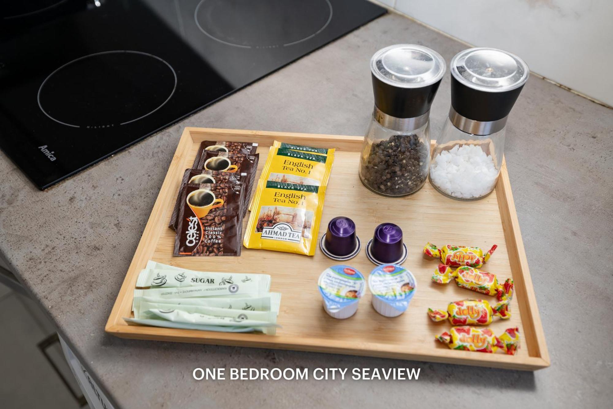 Lazuli & Seaview Apartment *