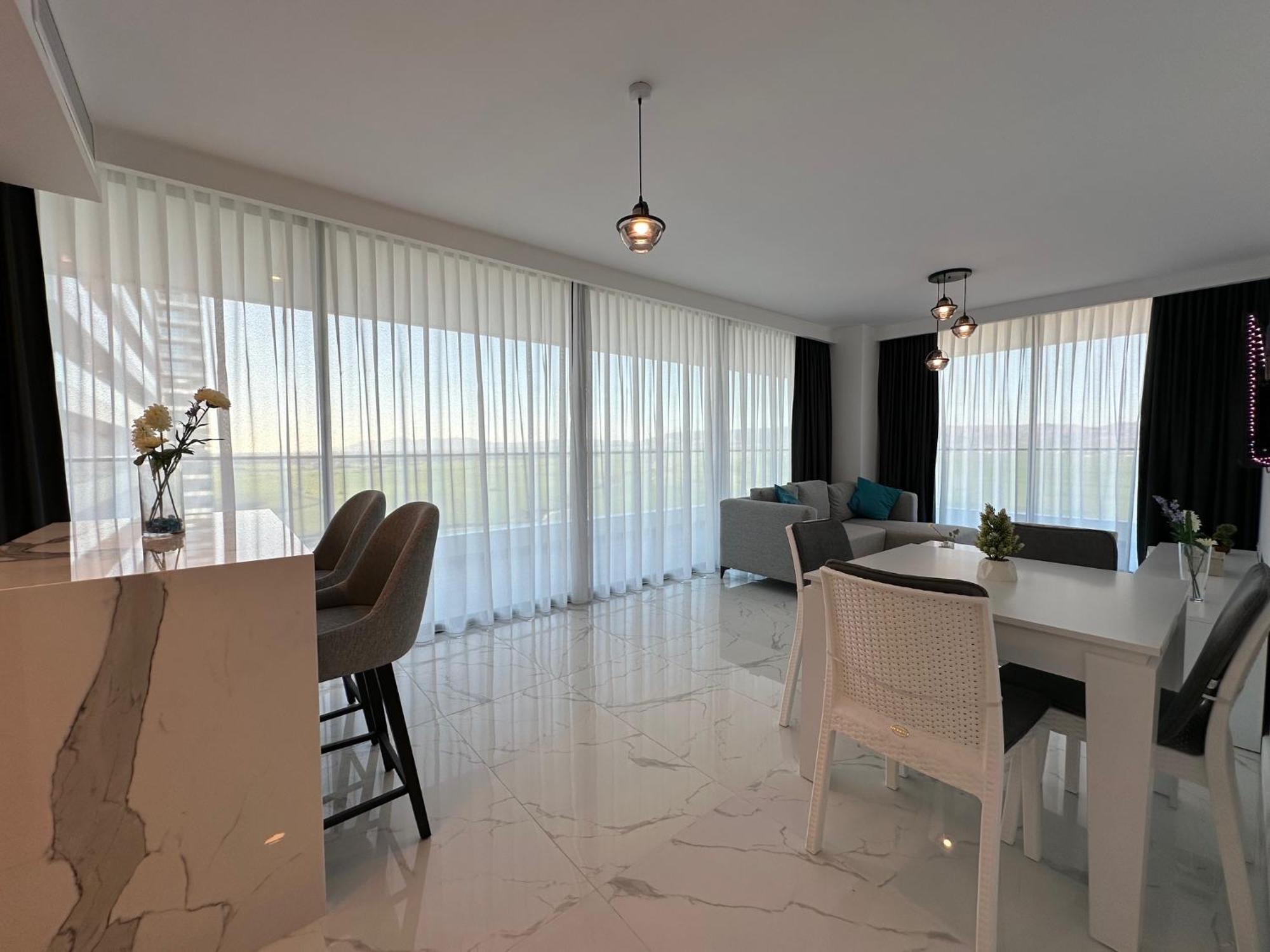 Grand Sapphire Luxury By Myguest Cyprus Apartment