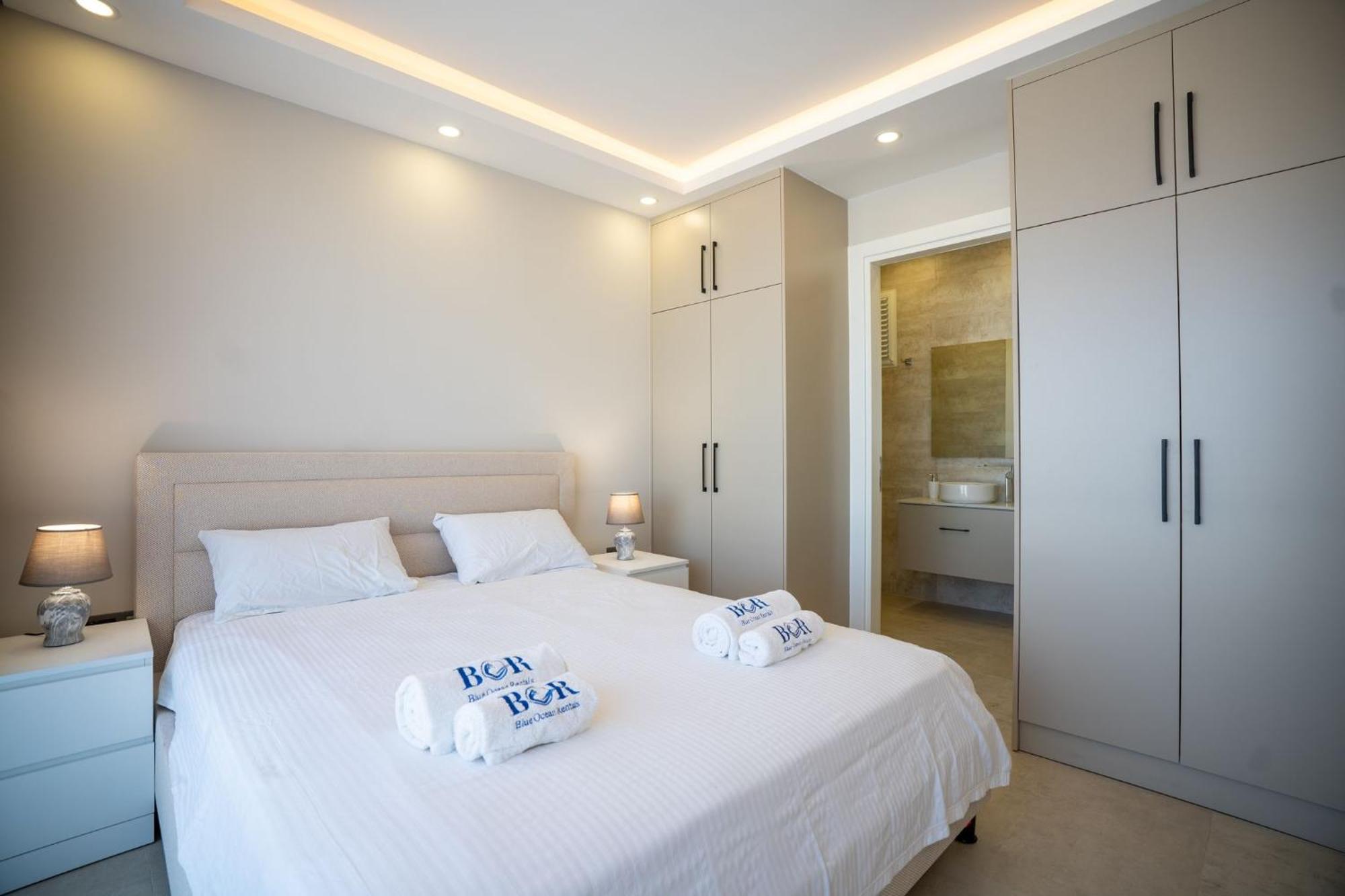 Apartment Luxury With Pool And Stunning Sea View