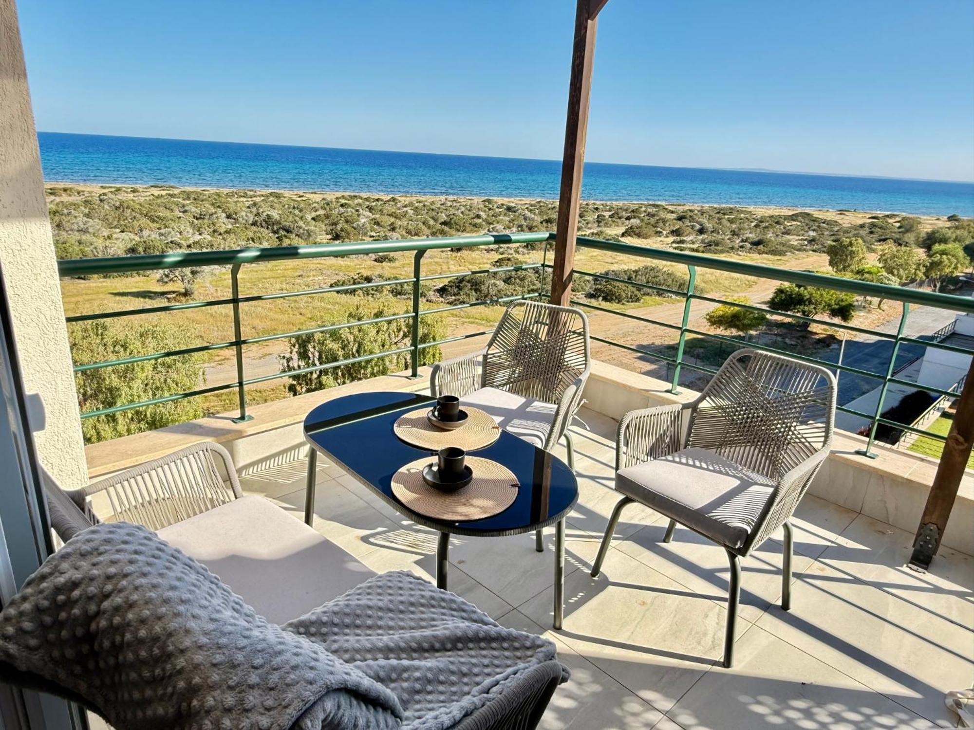 Apartment Relaxing Penthouse Suites By The Sea Vokolidha