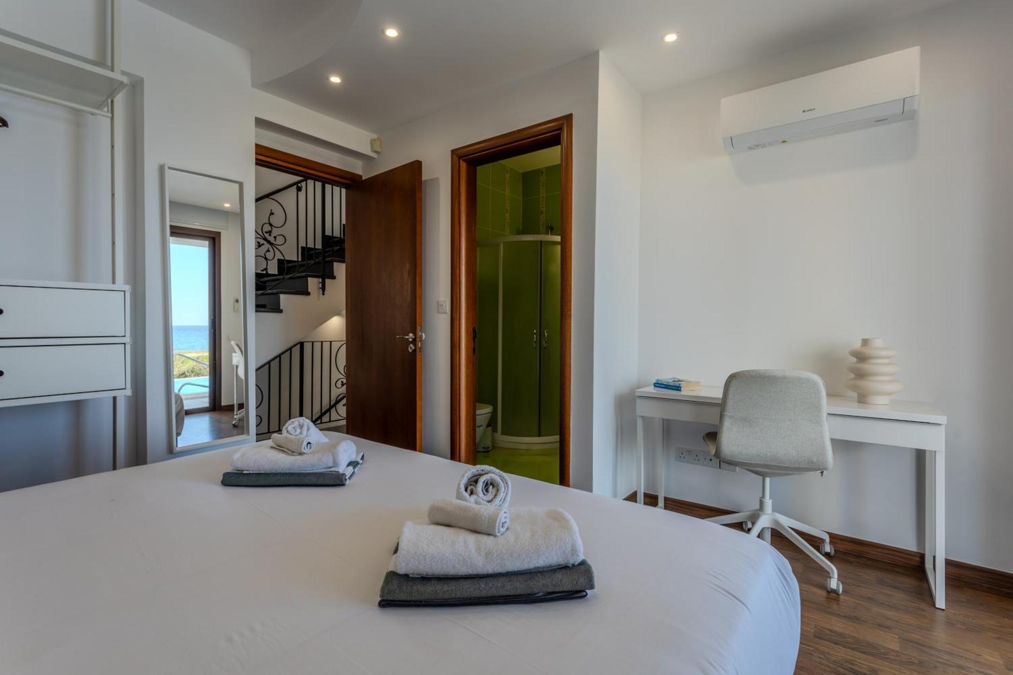 Kallisti & - A Luxury Seaside Retreat