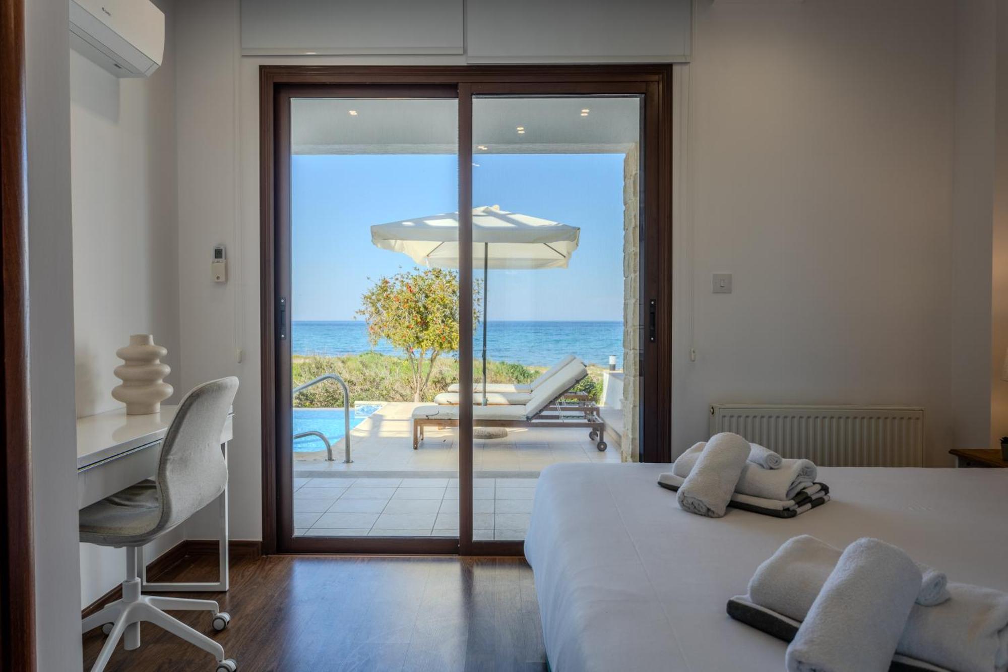 Villa Kallisti & - A Luxury Seaside Retreat Lachi