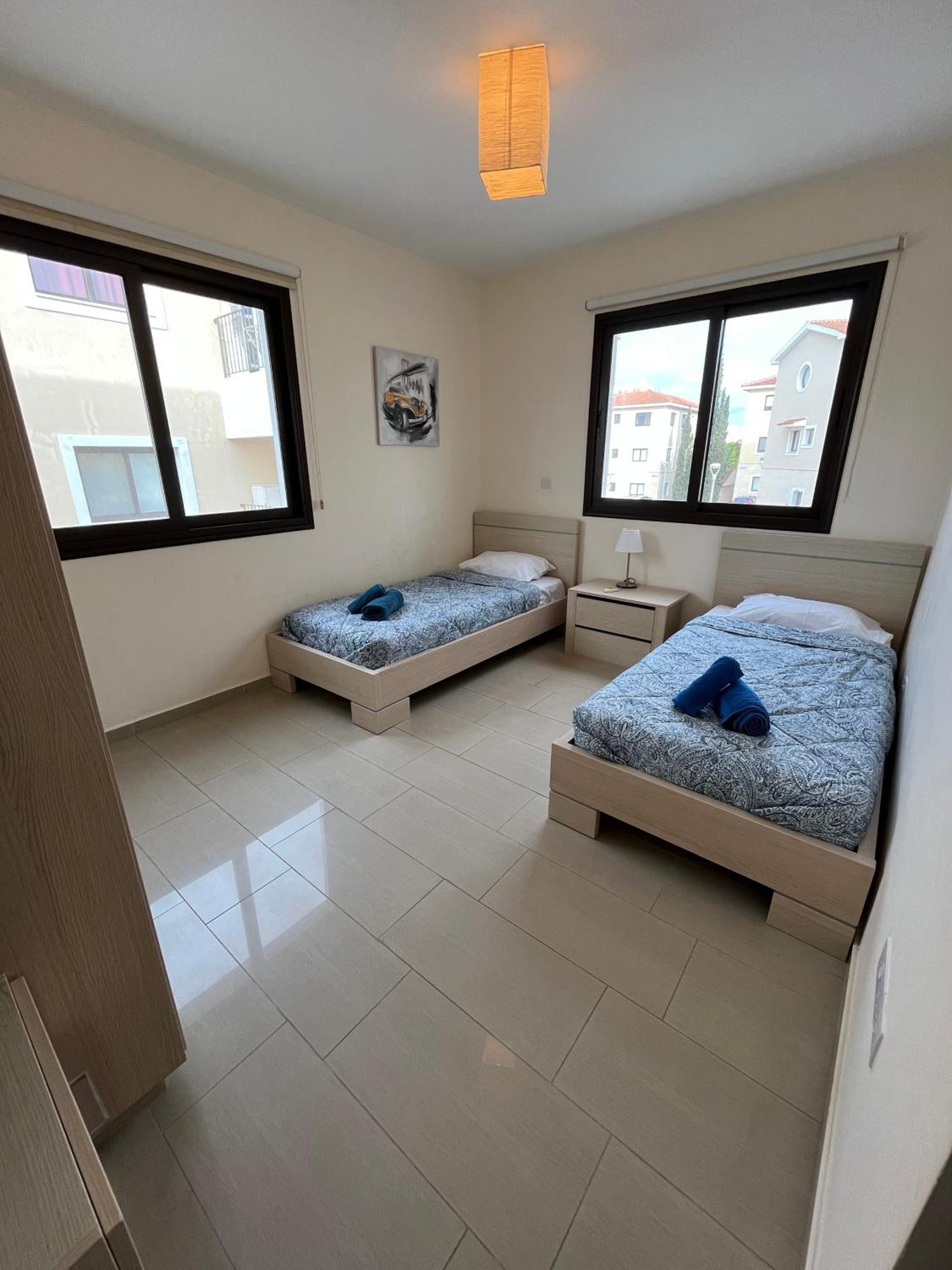 2 Bedroom Apartment, Pools, 800m To Beach, Kyklades