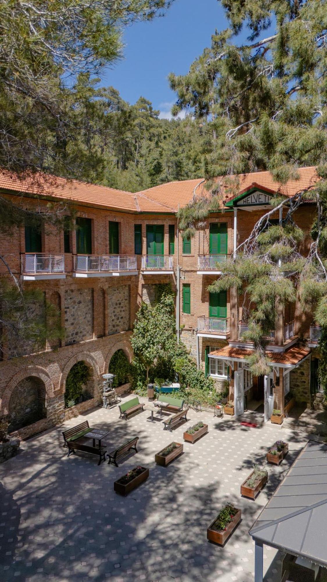 New Helvetia Hotel