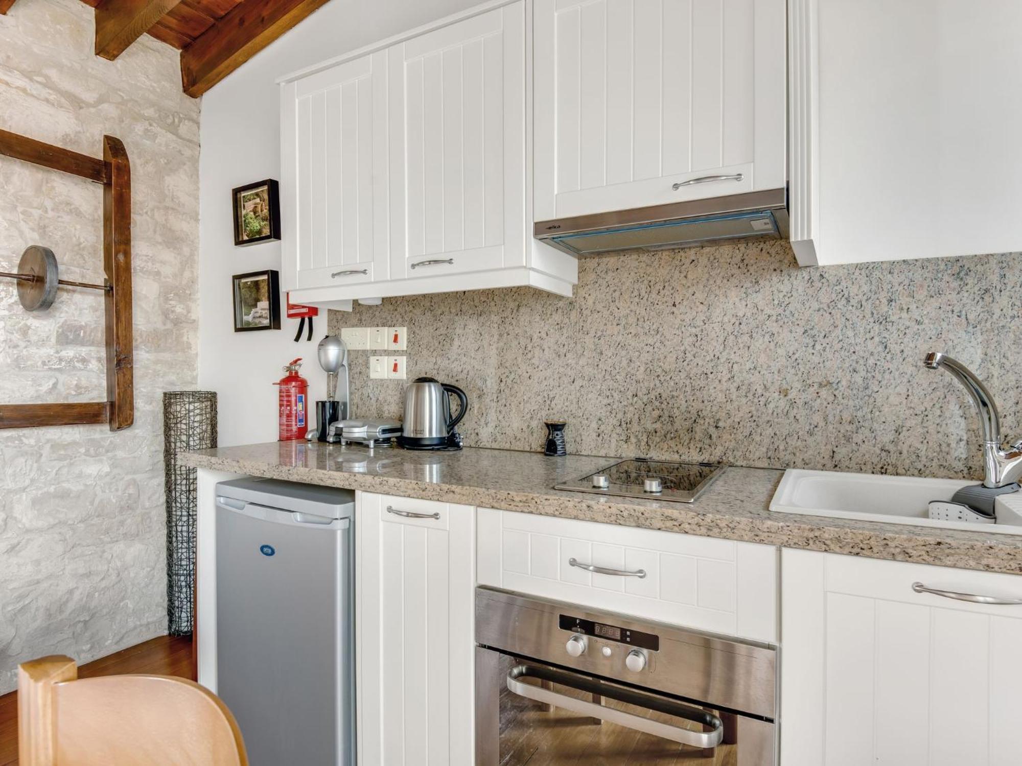 Sanders Arsorama Apartment Arsos