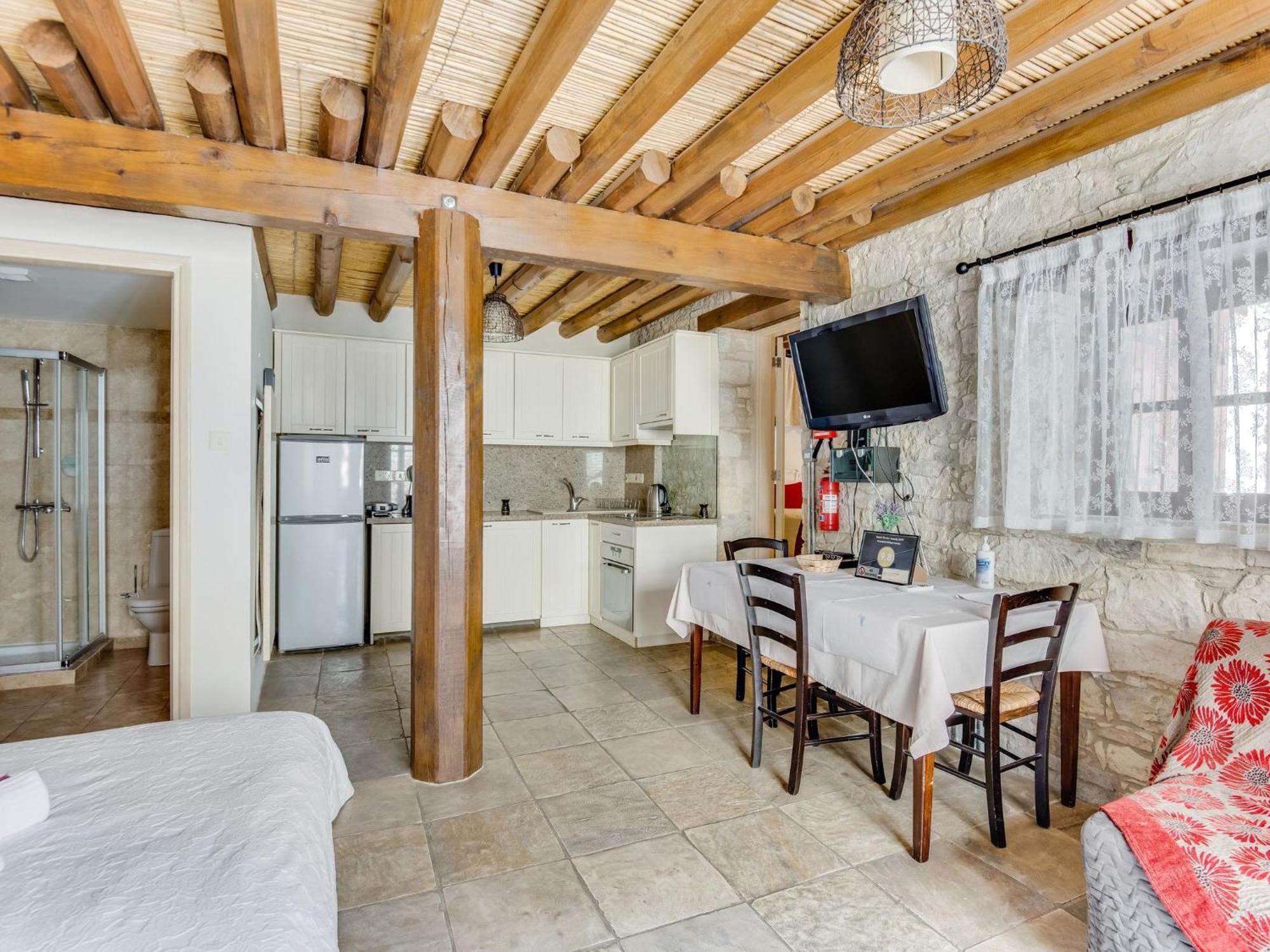 Sanders Arsorama Apartment Arsos