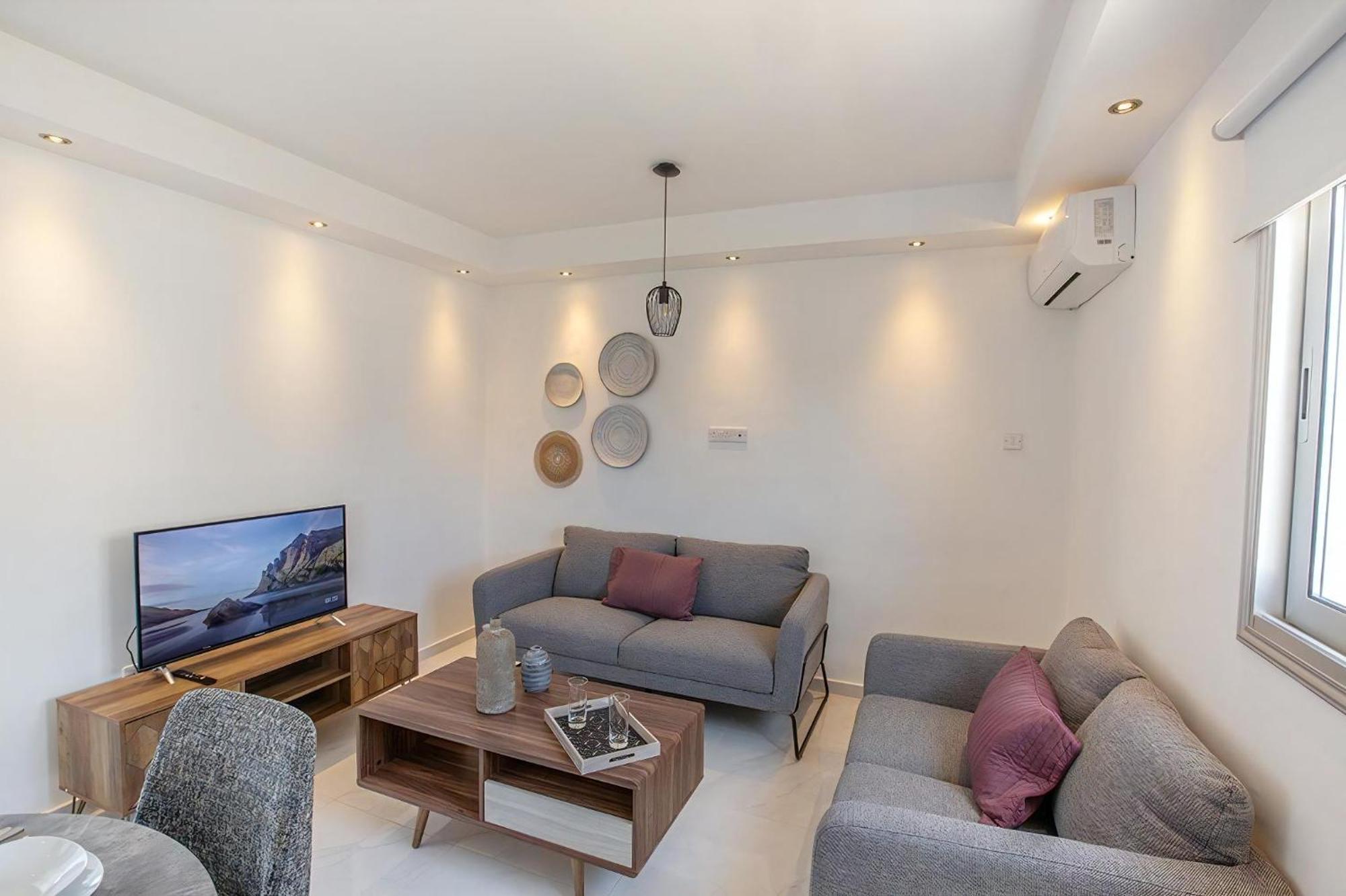 Apt Misia Enas - Modern 2 Bedroom Apartment With Sea Views - Close To Ayia Napa Square