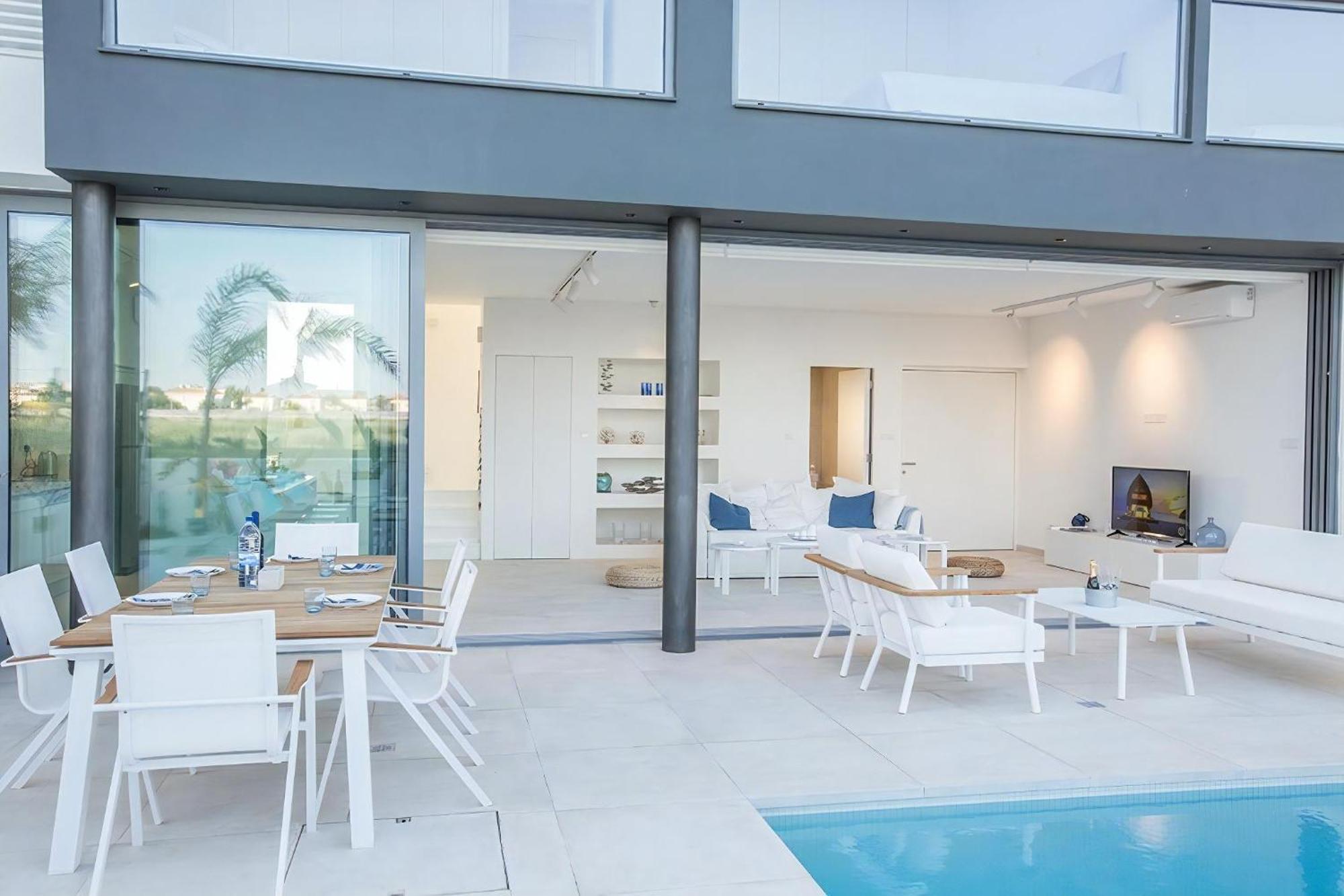 Villa Limni Enas - Luxury And Contemporary 3 Bedroom Kapparis Villa With Sea Views Villa Paralimni