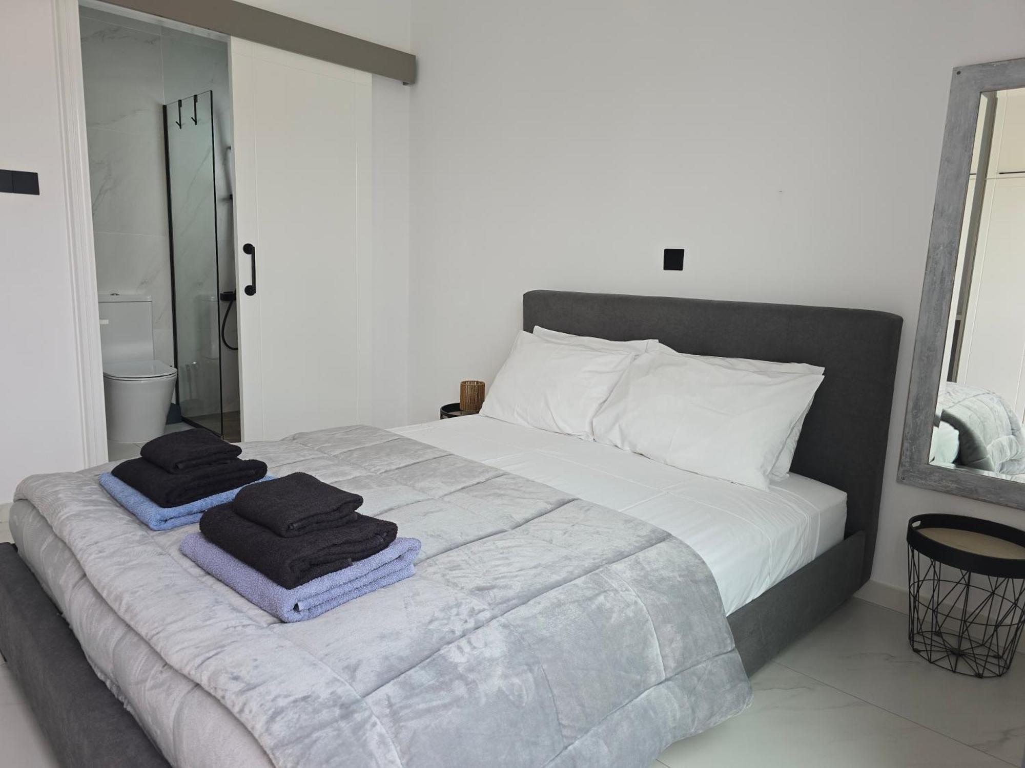 Amavi Villa Peyia