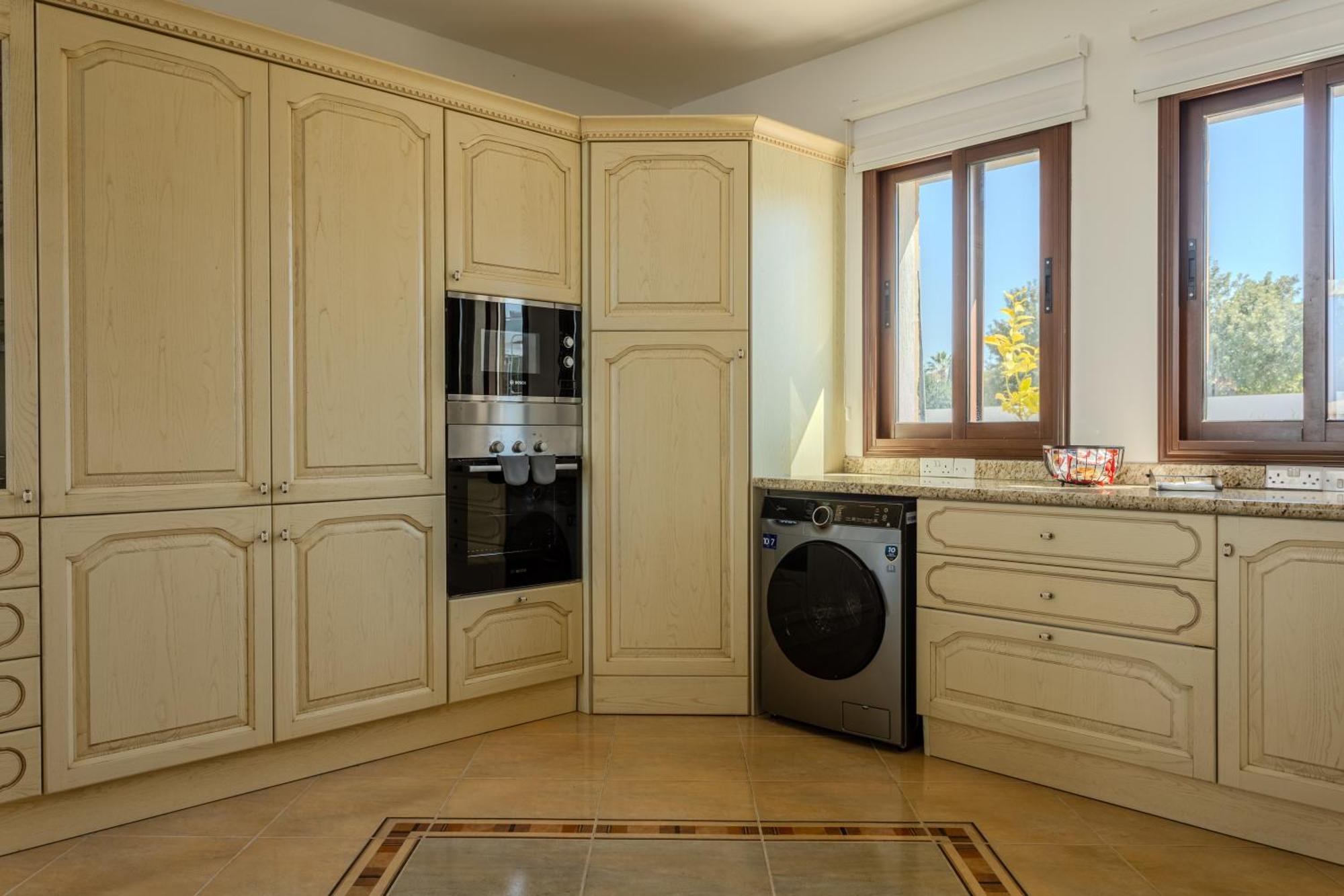 Villa Kallisti & - A Luxury Seaside Retreat Lachi