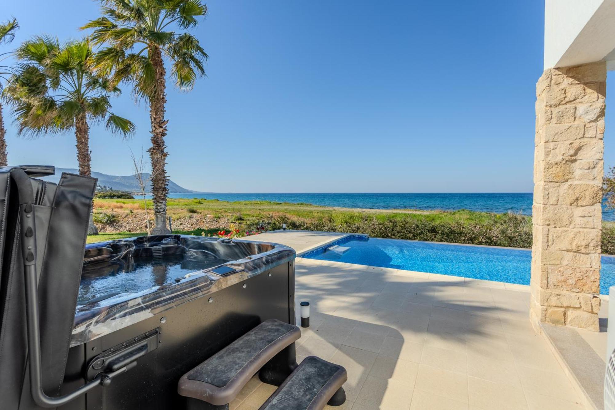 Villa Kallisti & - A Luxury Seaside Retreat *