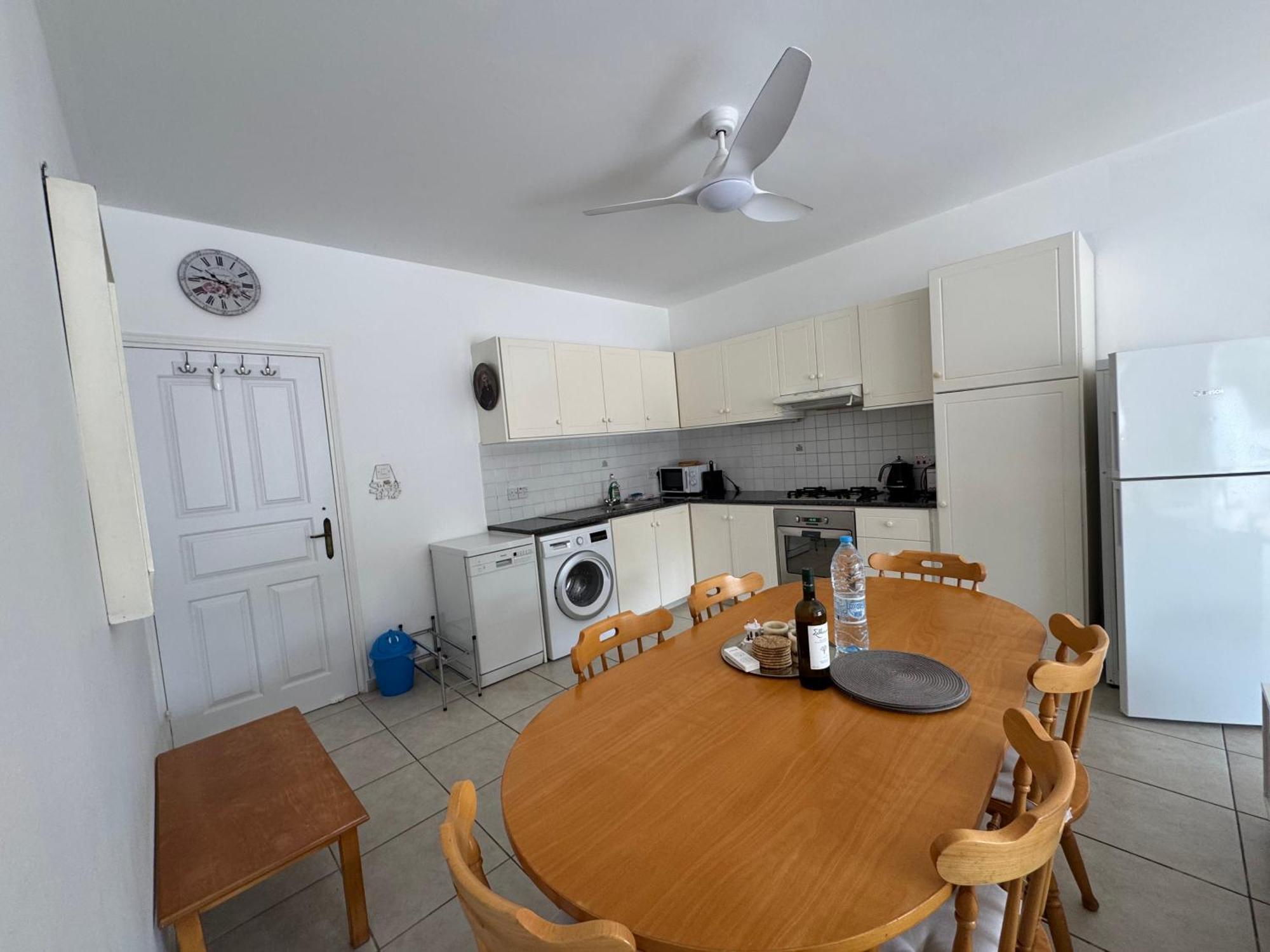 Cozy 2-bd Ap Near The Sea! *