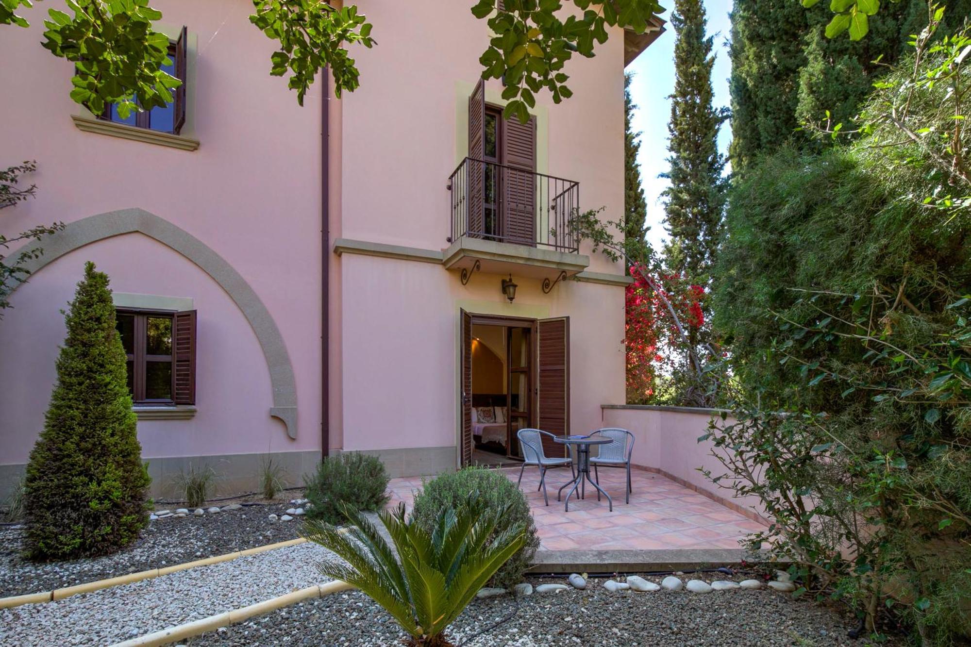 Apartment 2 Bedroom Artemis With Two Communal Pools, Aphrodite Hills