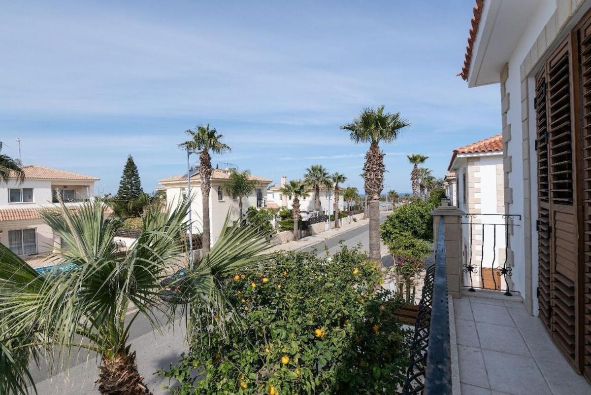 Malama 28 Ekaterina Villa