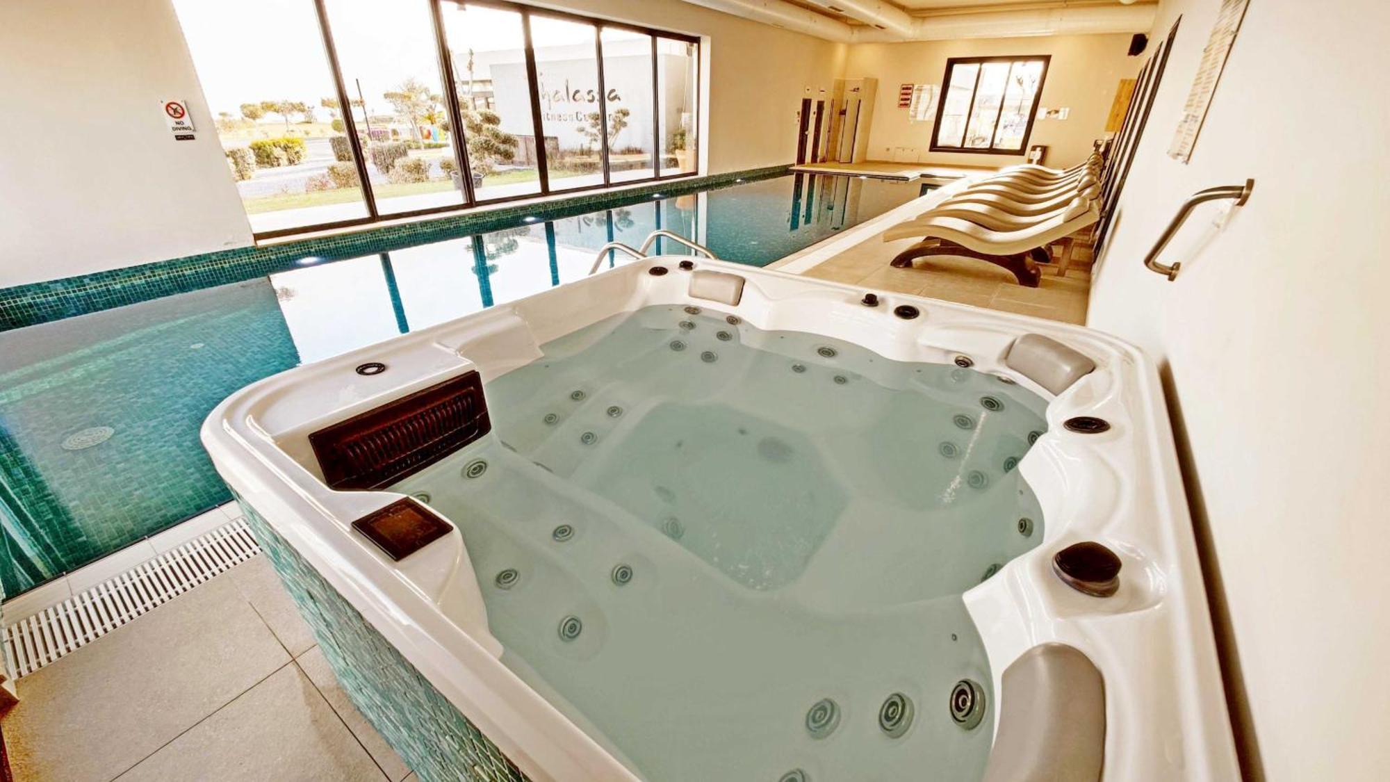 Thalassa With Swimming Pool Apartment
