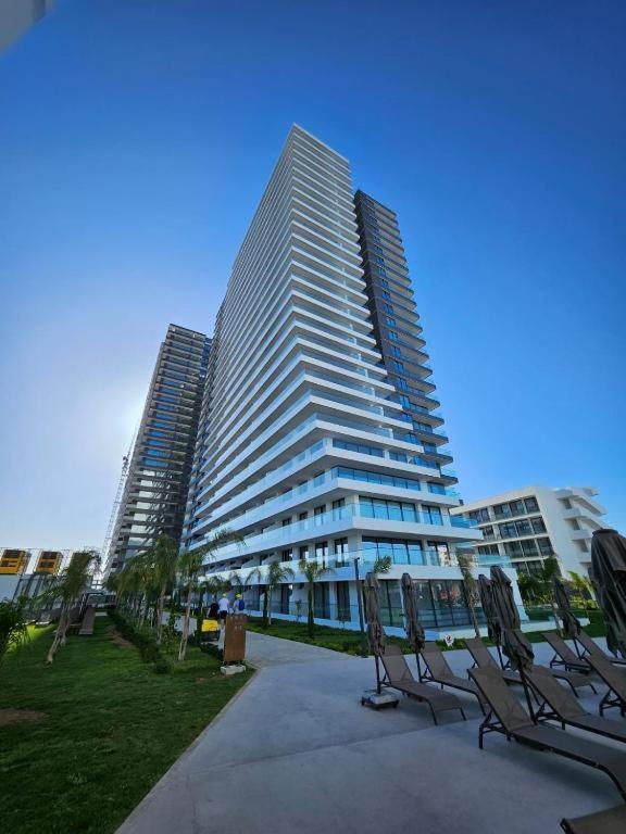 Luxurious Two-bedroom B-block At Grand Sapphire Apartment Perivolia tou Trikomou