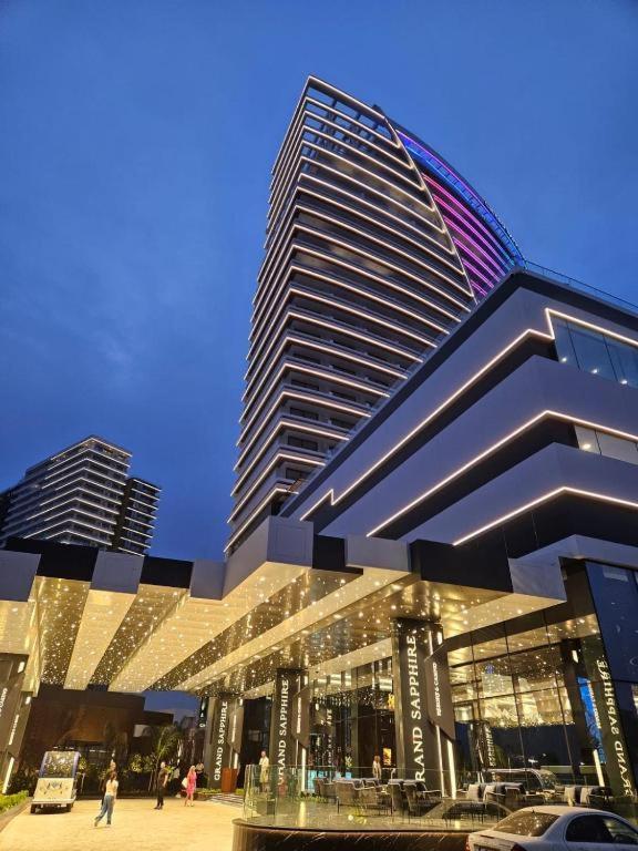 Luxurious Two-bedroom B-block At Grand Sapphire Apartment