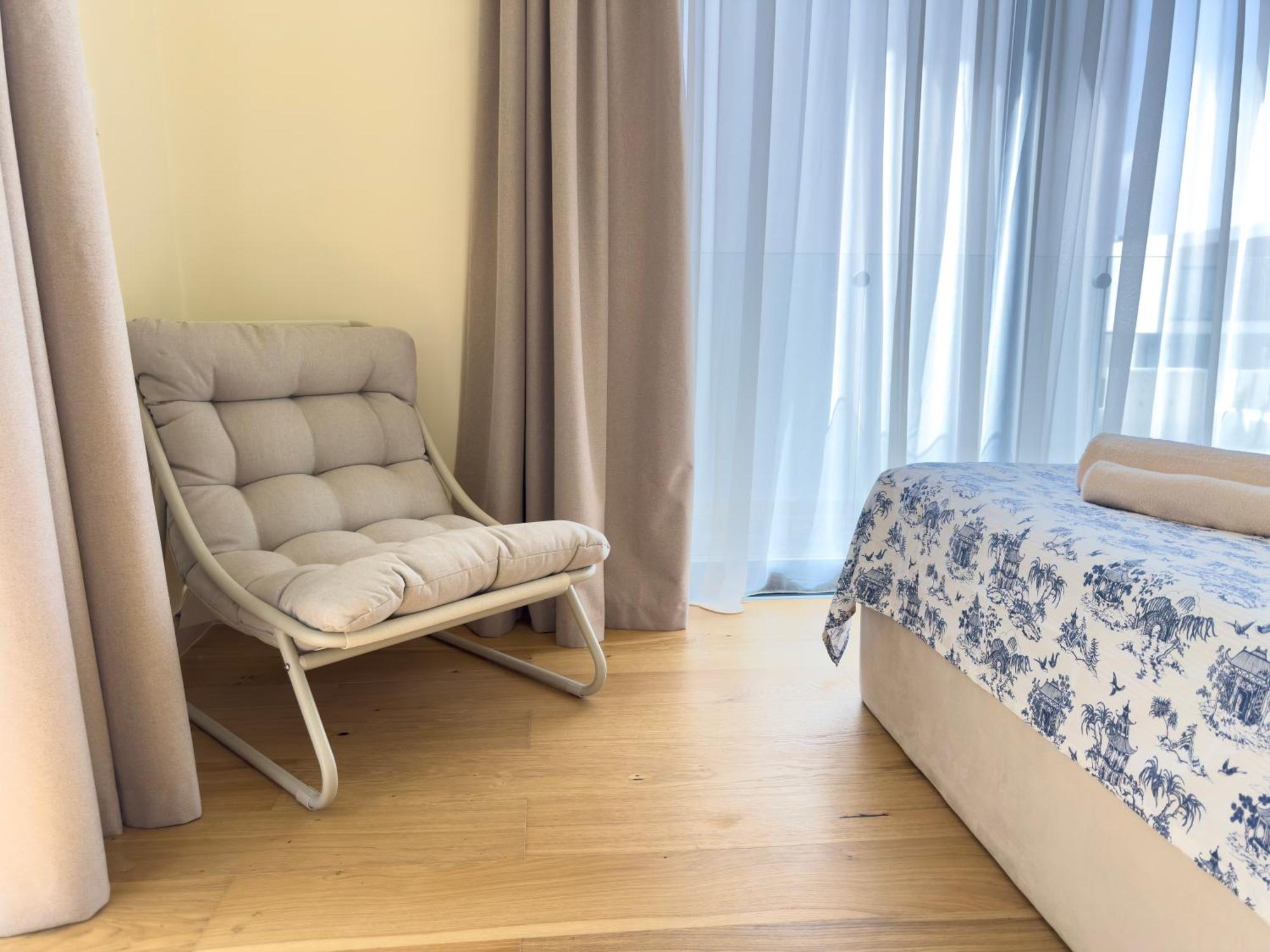 Avalon Gardens Pink&blue With Swimming Pools Sauna Restaurant Gym Villa *