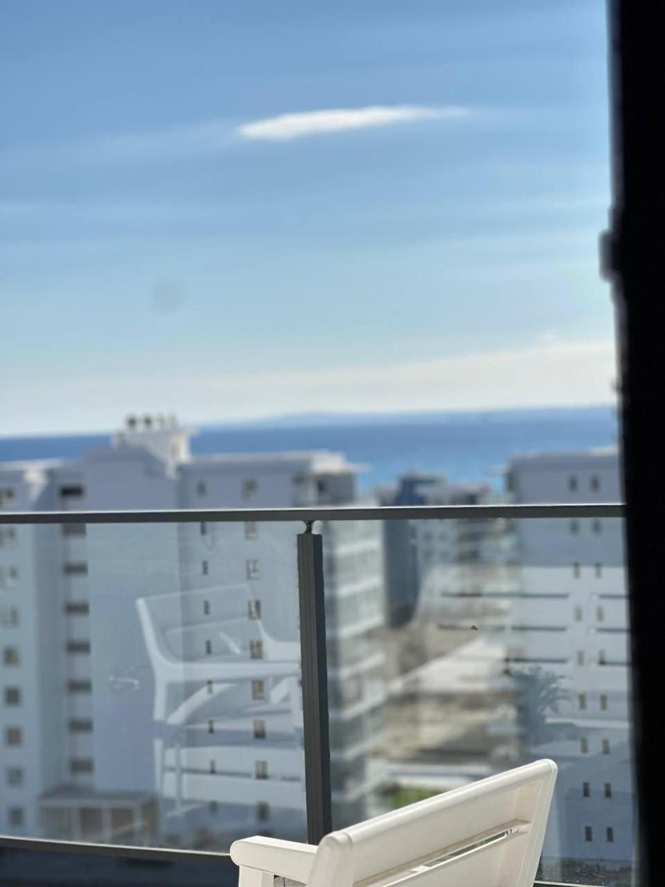 High Comfort Sea View Long Apartment