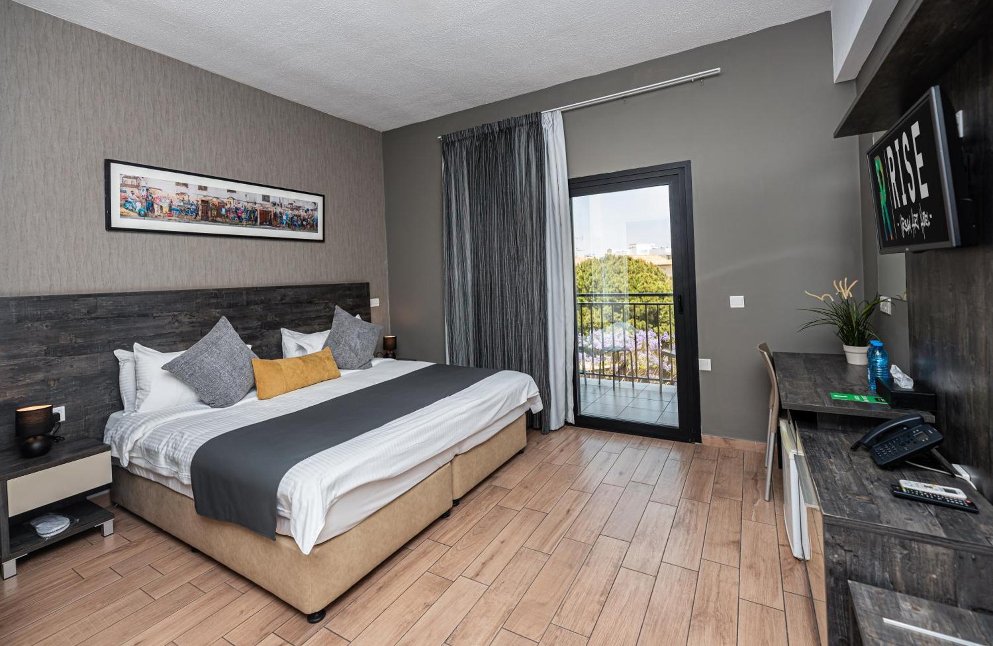 Hotel Rise Urban Art Hotel 3*