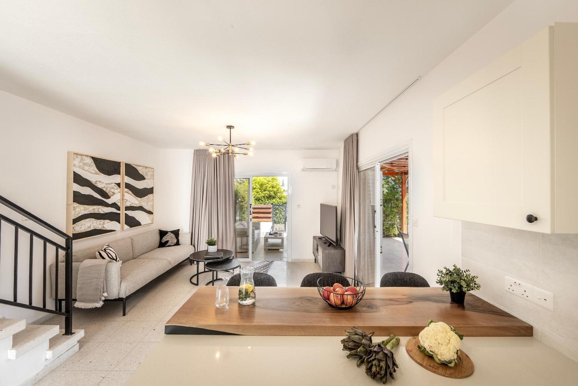 Larnaca Marina Villa *