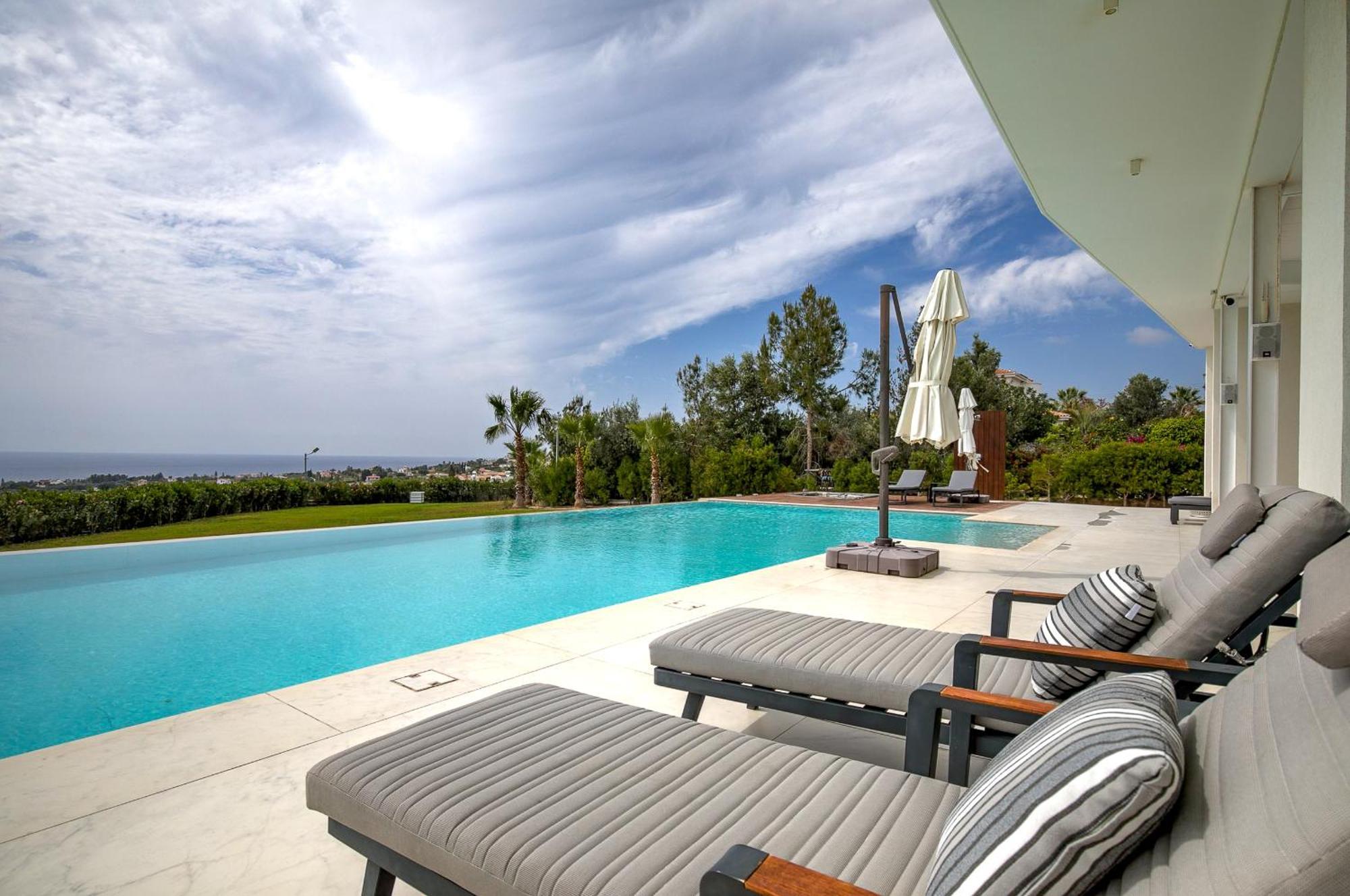 J&c Seacave Bed & Breakfast Paphos