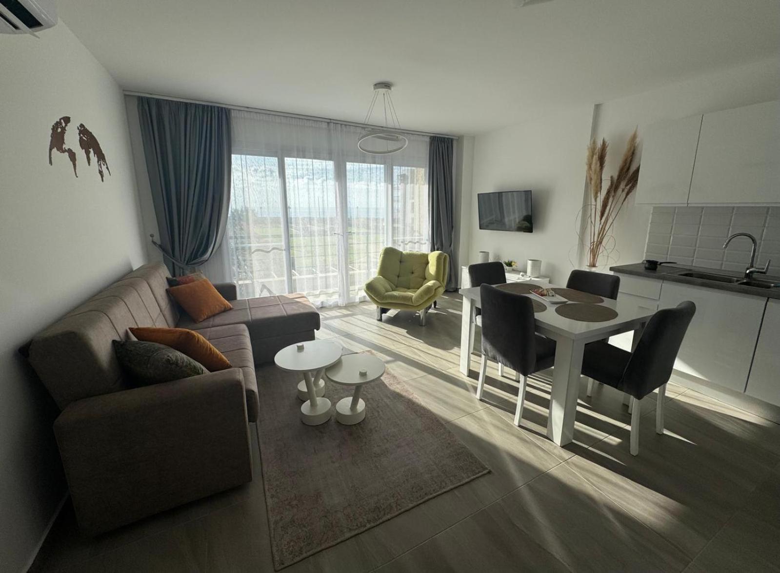Cozy At Thalassa *