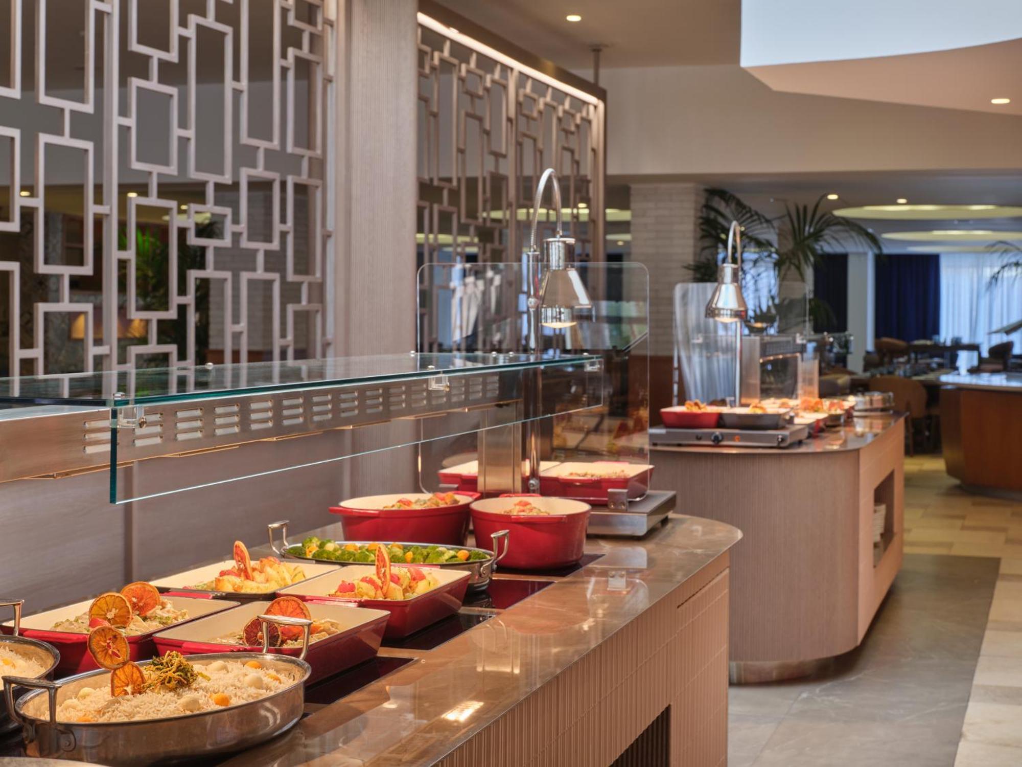 Hotel Atlantica Oasis 4*