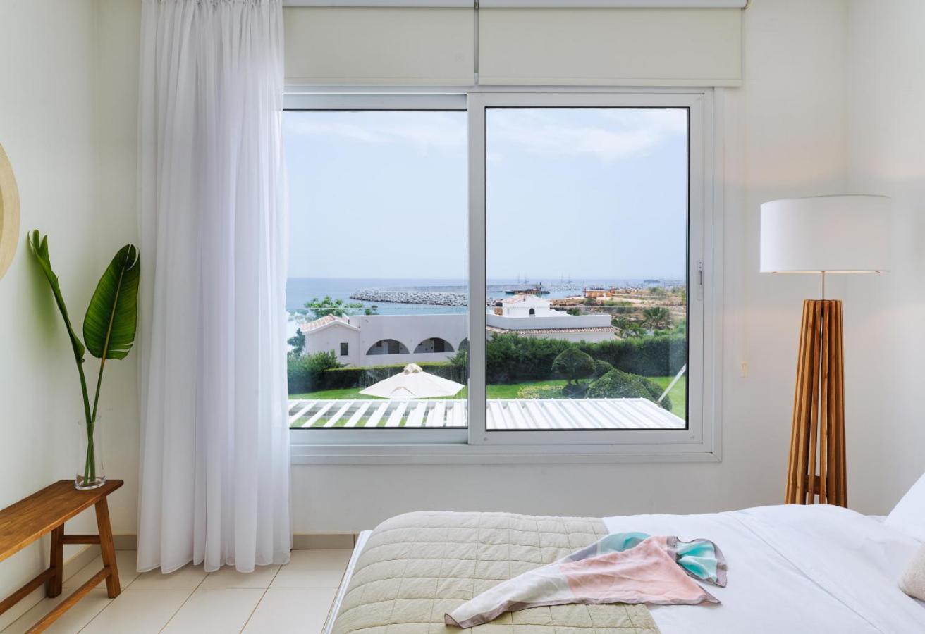 Sirena Solis - Elegant 5-bedroom Sea View Retreat Near Sirena Bay Protaras