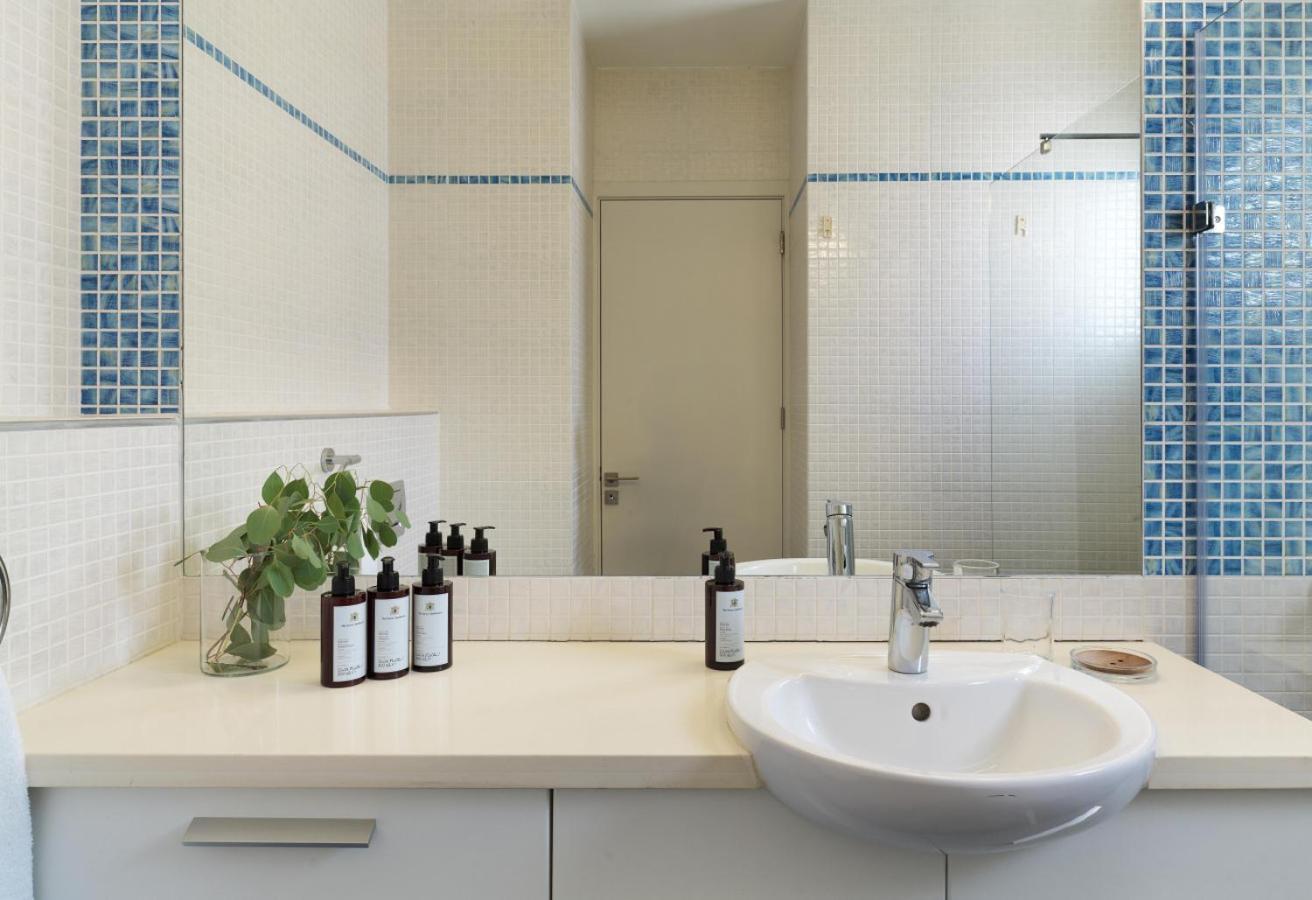 Sirena Solis - Elegant 5-bedroom Sea View Retreat Near Sirena Bay * Protaras