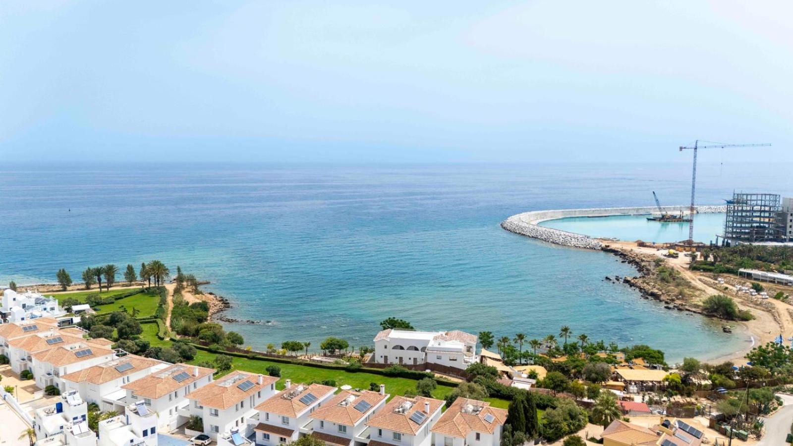 Sirena Solis - Elegant 5-bedroom Sea View Retreat Near Sirena Bay * Protaras