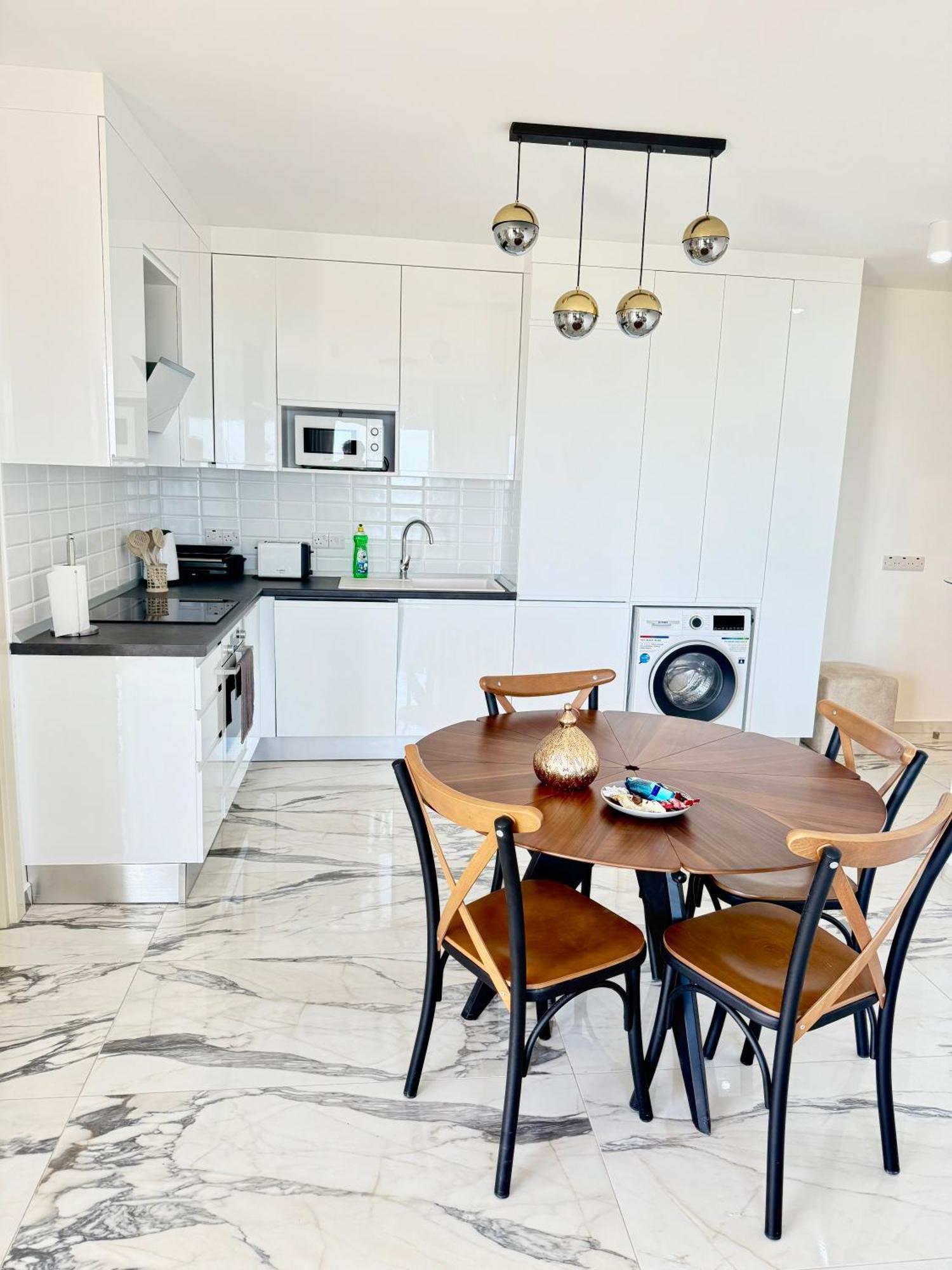 Lightness By The Sea Apartment