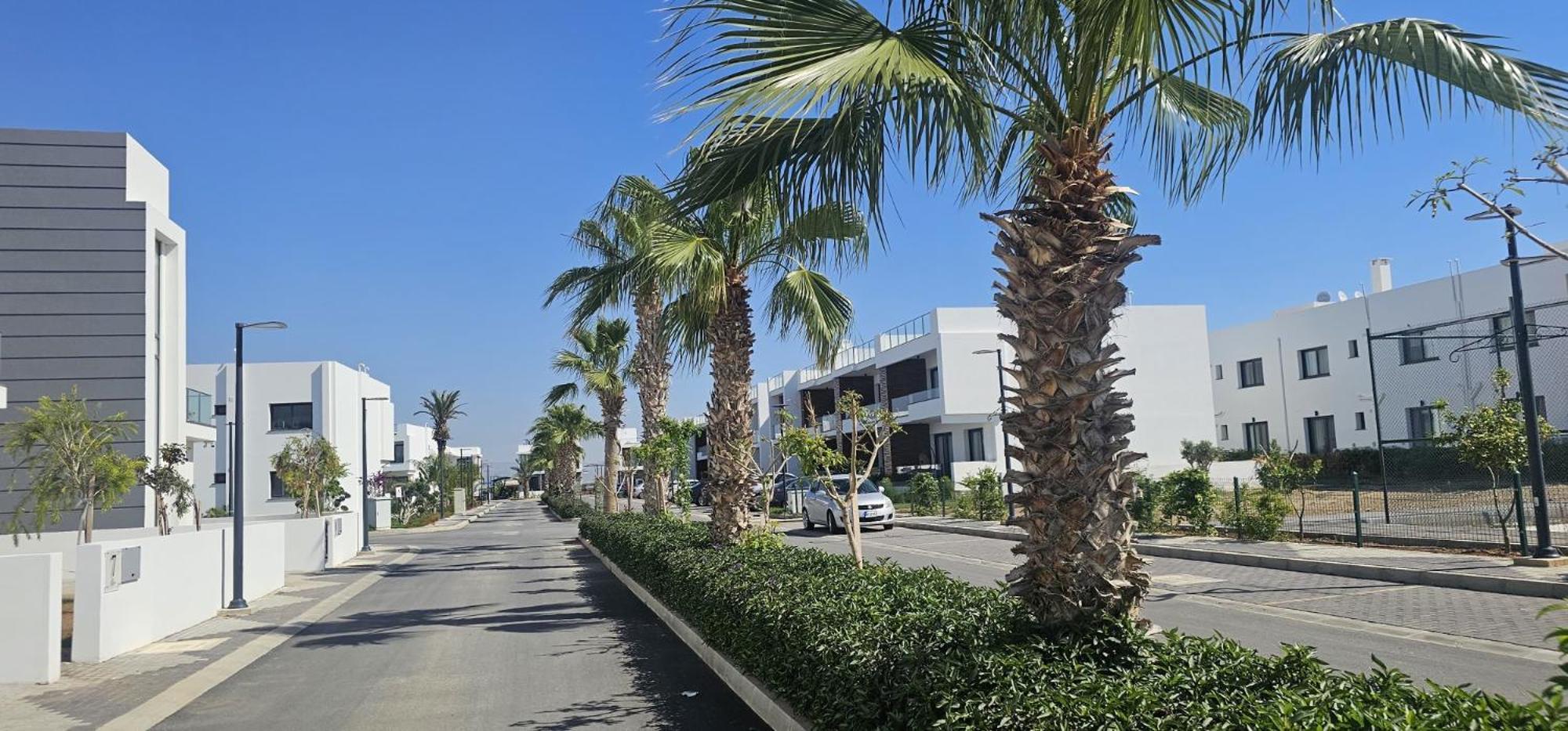 Modern Luxury Aglantzia