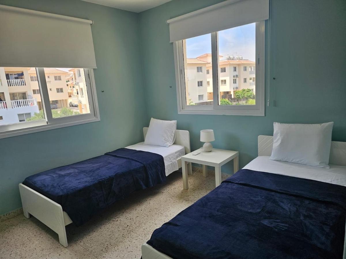 Kapparis - Blue And Aqua Apartment *