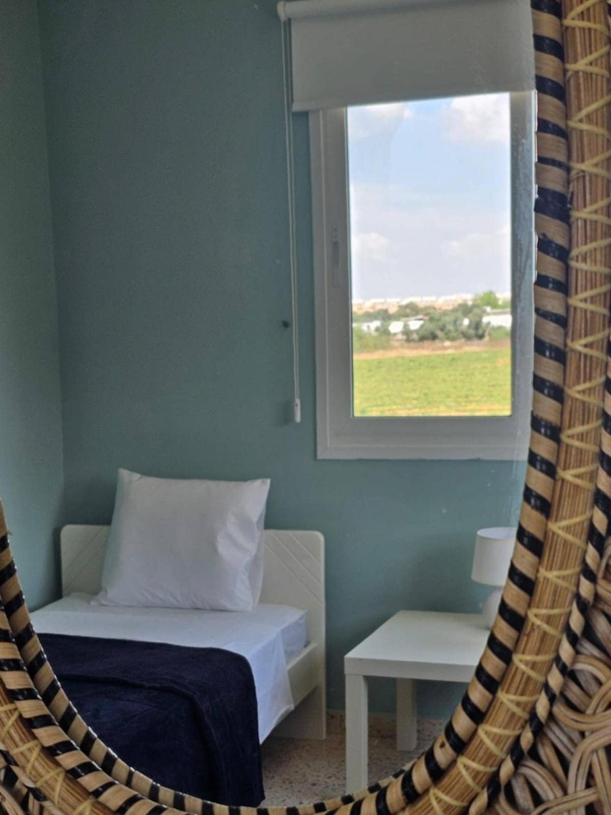 Kapparis - Blue And Aqua Apartment *