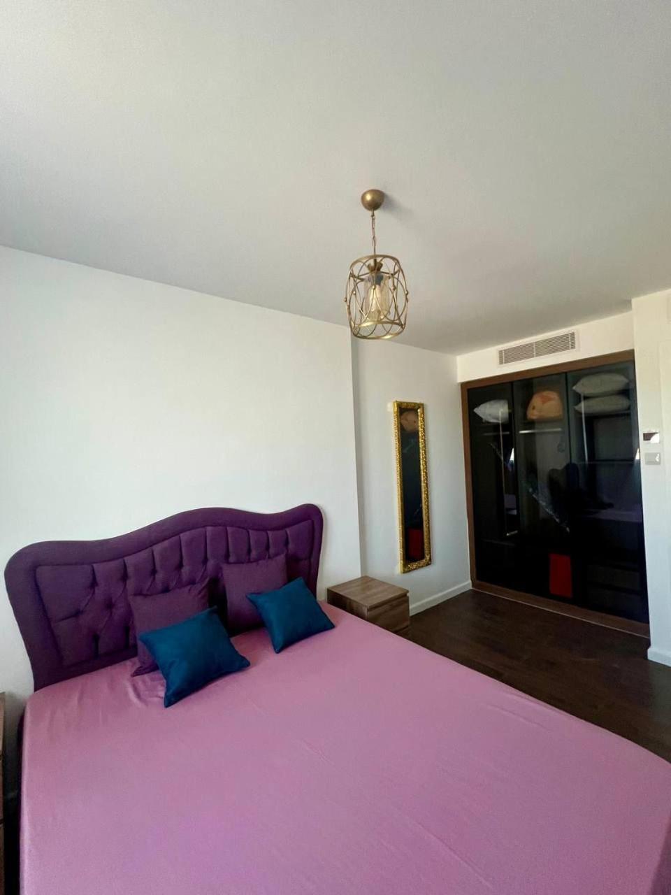 Grand Sapphire Apartment