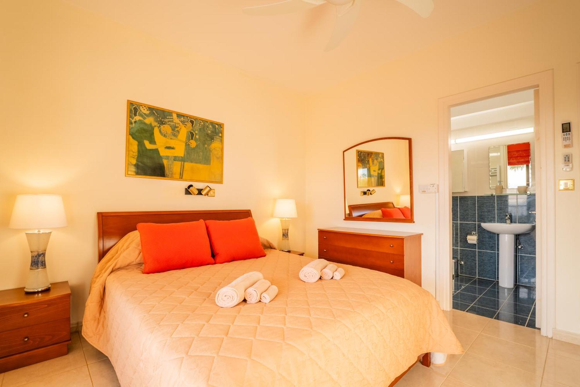 Villa Pontus - Stunning Views & Privacy In Beautiful Garden With Pool & Hot Tub *
