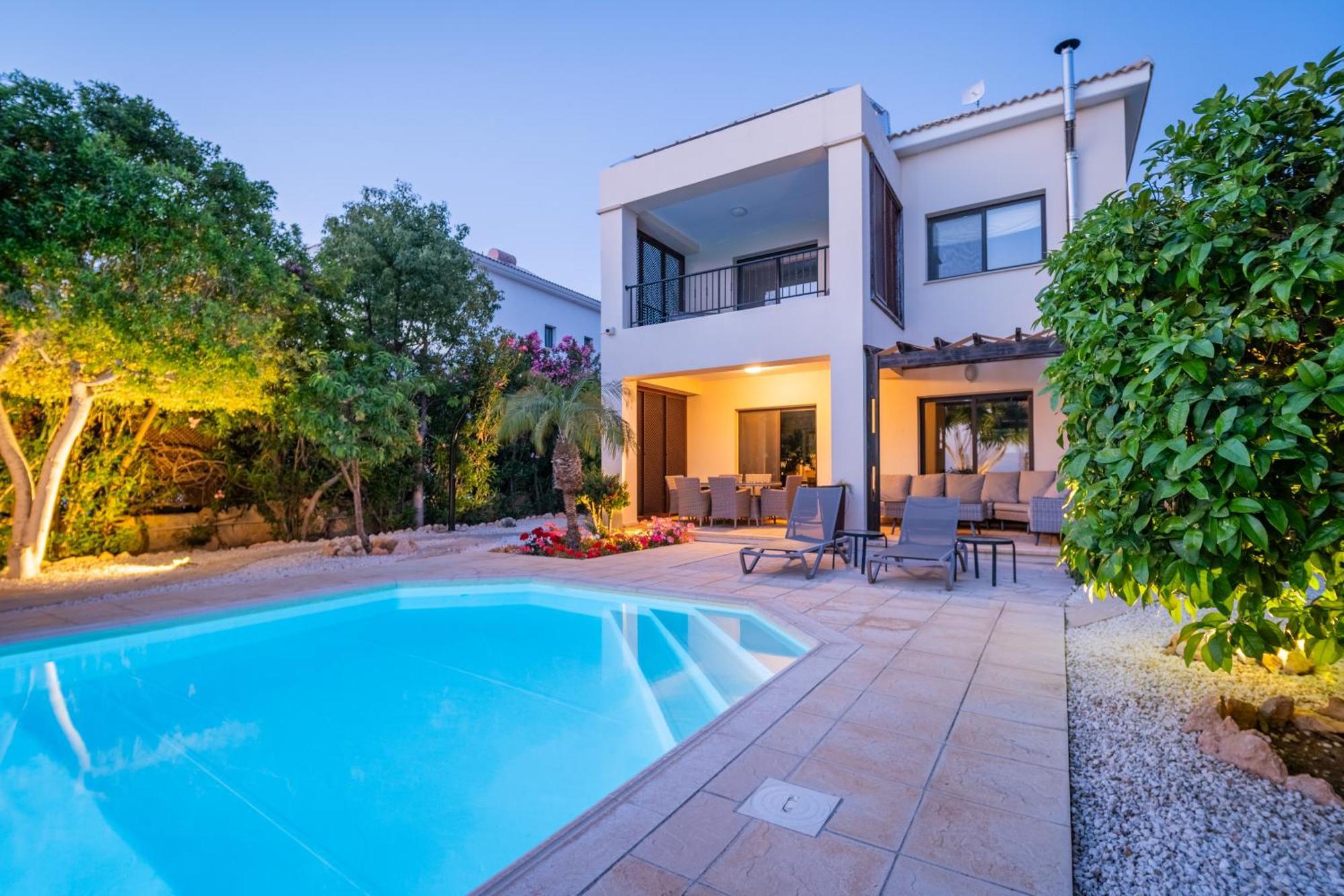 Pontus - Stunning Views & Privacy In Beautiful Garden With Pool & Hot Tub *