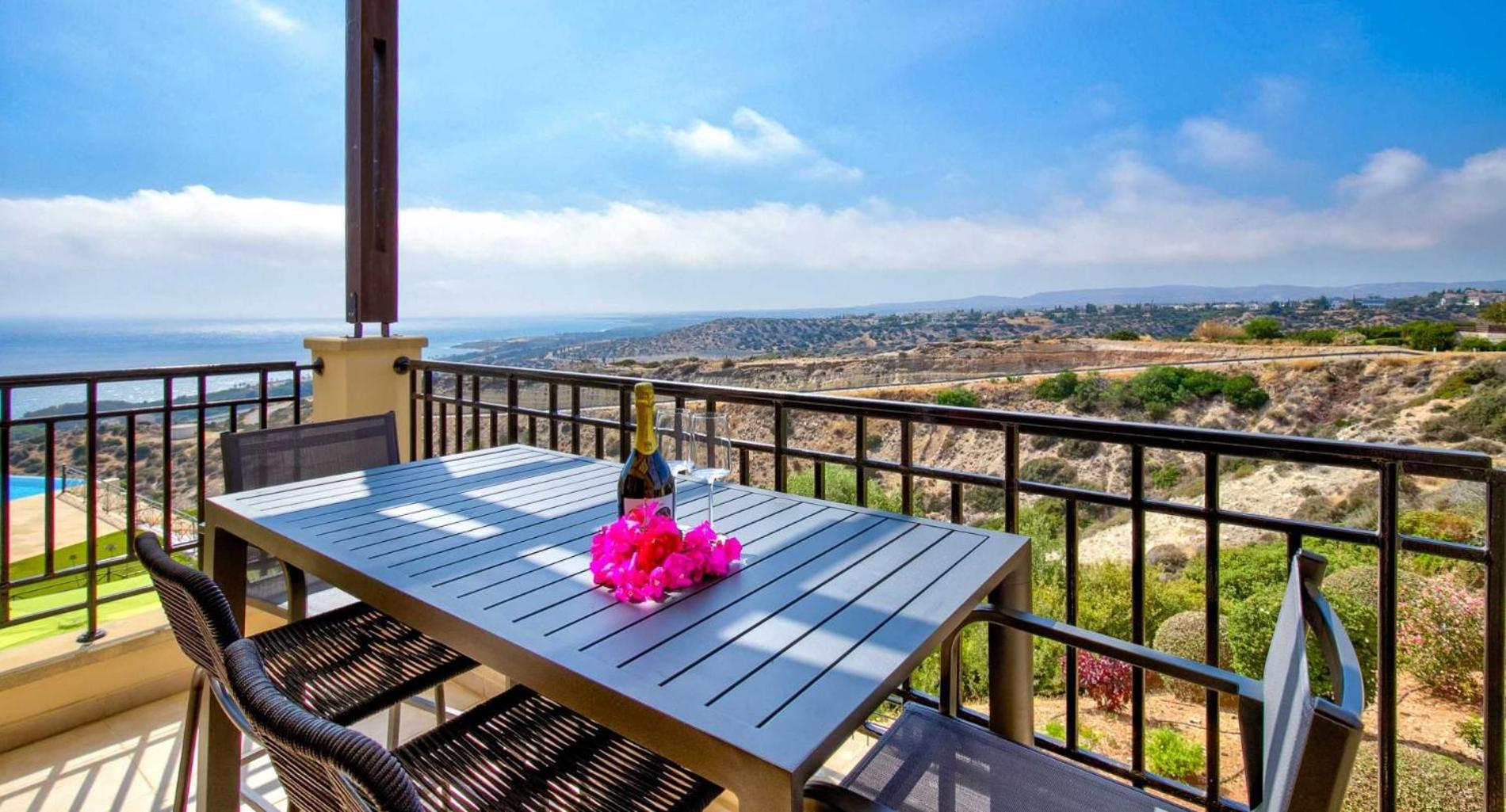Apartment Beautiful Sea And Sunset Views From Ce13, Theseus Village, Aphrodite Hills
