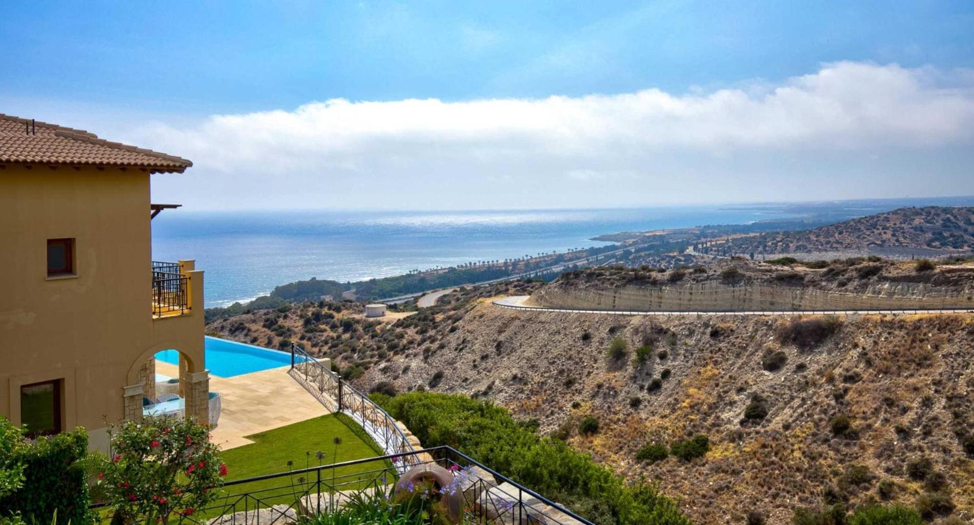 Beautiful Sea And Sunset Views From Ce13, Theseus Village, Aphrodite Hills Apartment *