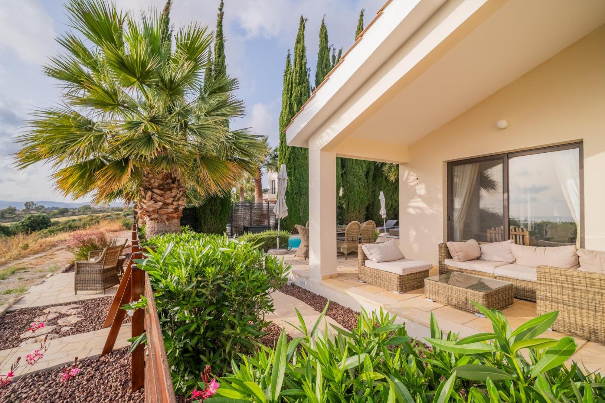 Pleiades - Sea Views, Private Pool & Hot Tub *