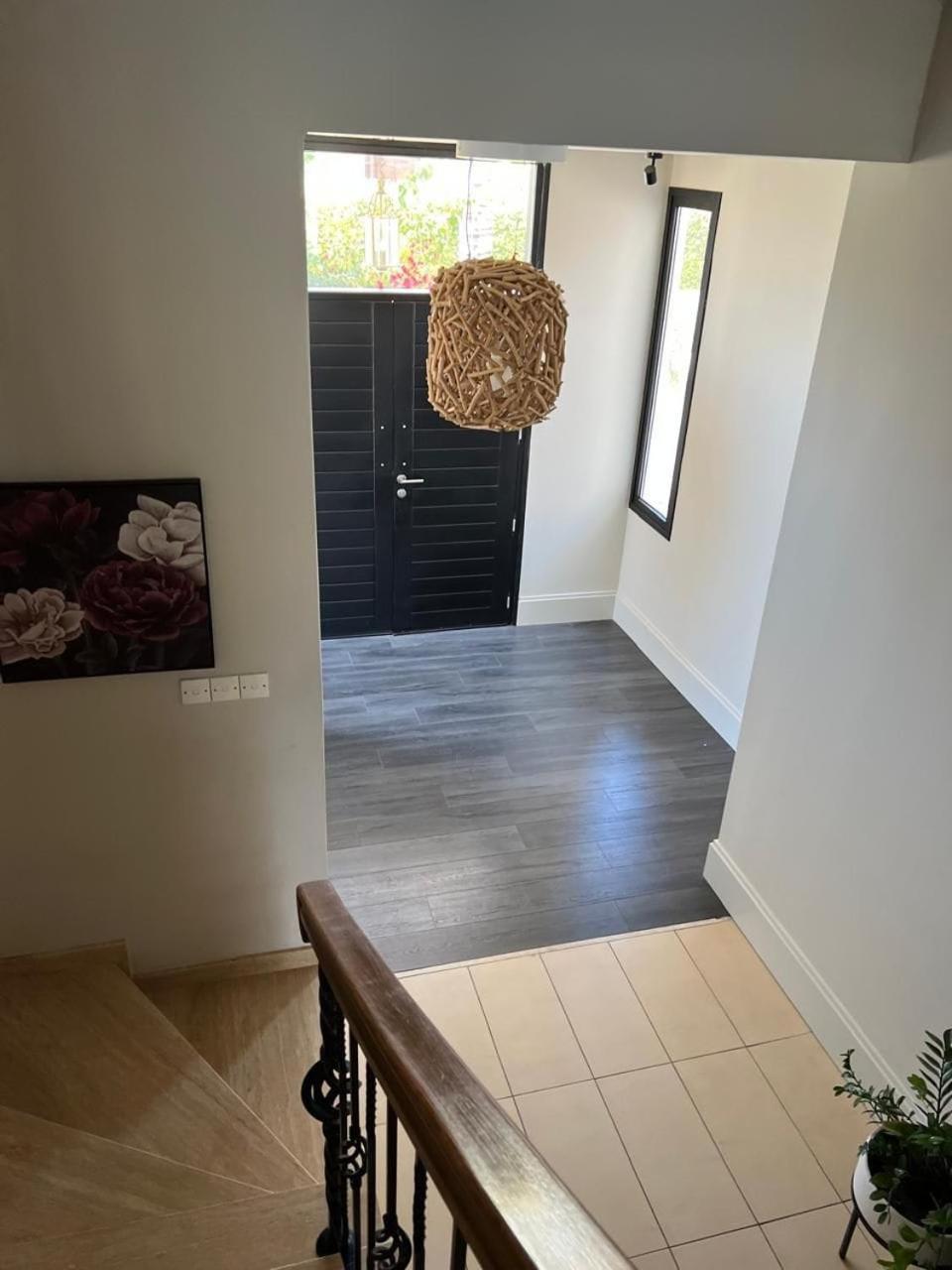 Pousada Front Line Luxury House 5 Bedroom Pervolia