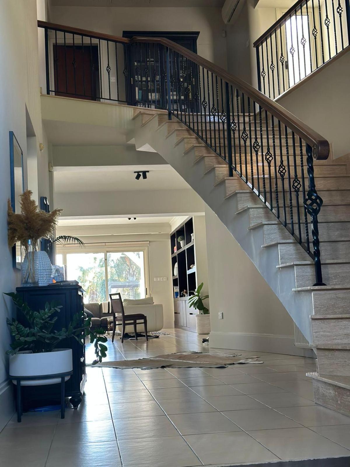 Front Line Luxury House 5 Bedroom Pousada *