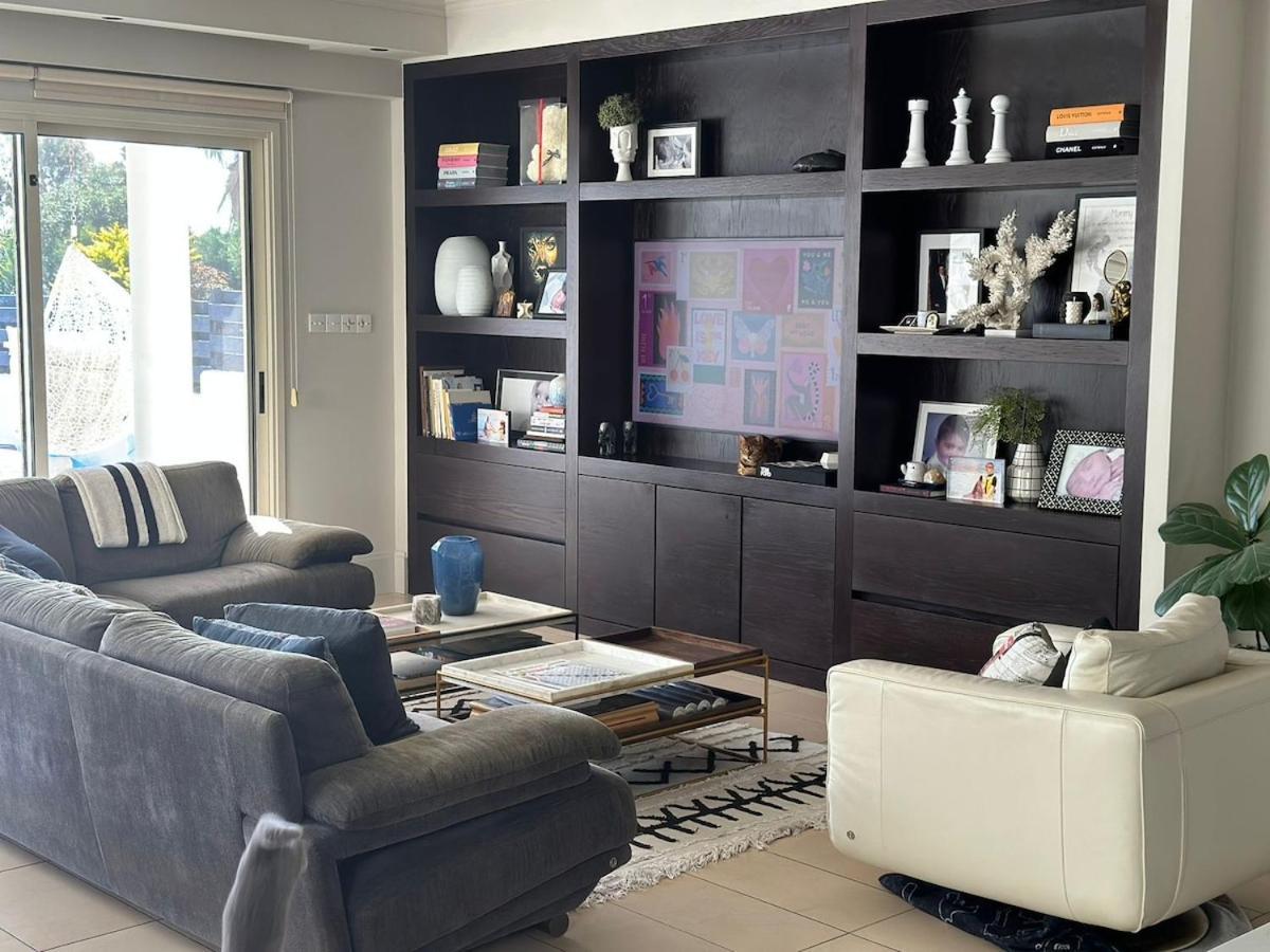 Front Line Luxury House 5 Bedroom Pousada Pervolia